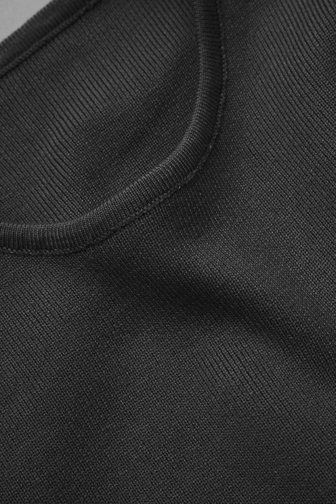 Chic Y2K Fashion: Round Neck Long Sleeve Knit Crop Top & Textured Knit Slit Skirt Set Chic Y2K Fashion: Round Neck Long Sleeve Knit Crop Top & Textured Knit Slit Skirt Set