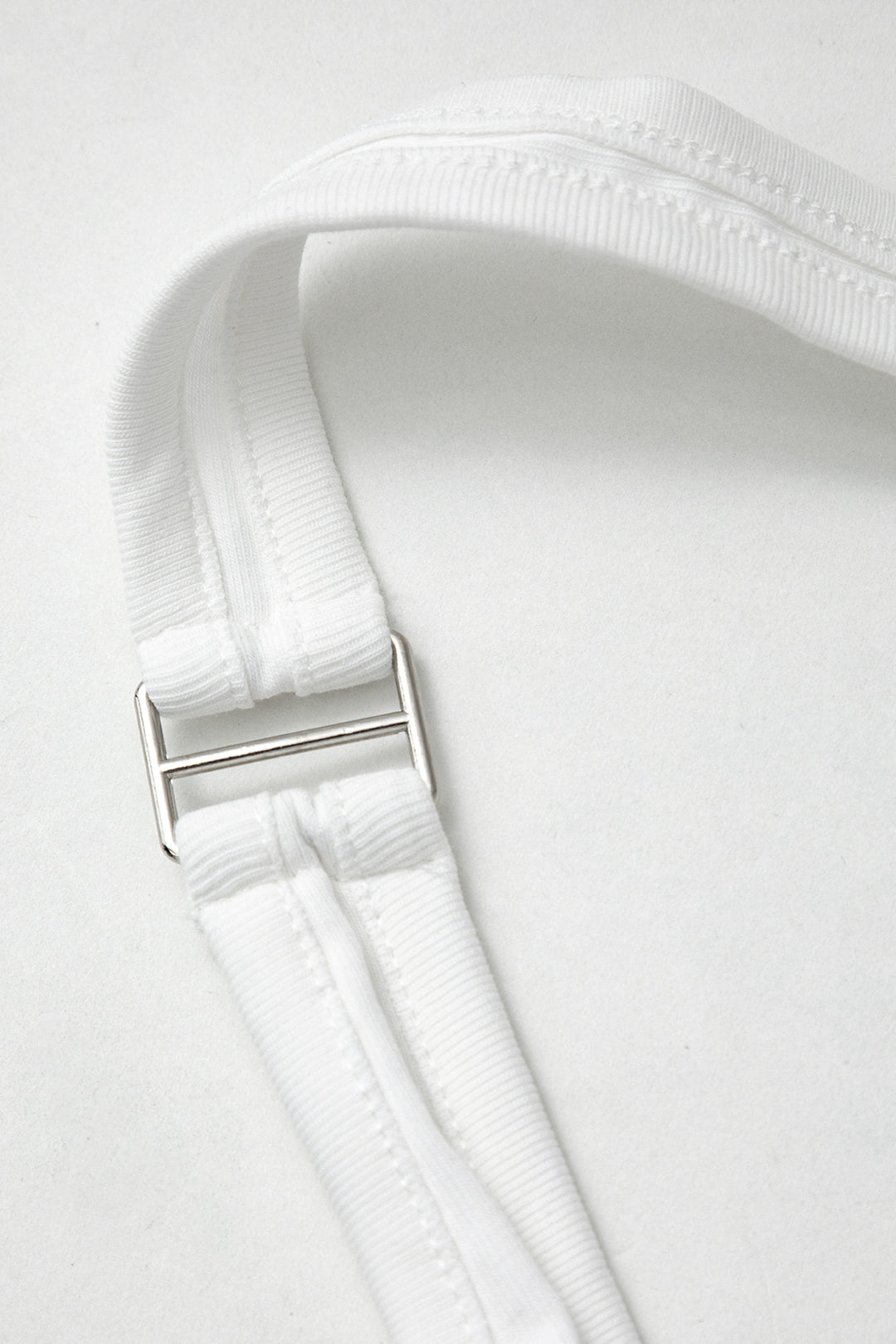 Chic Y2K Halter Curved Hem Tank Top for Trendy Coquette and Grunge Aesthetic Outfits Chic Y2K Halter Curved Hem Tank Top for Trendy Coquette and Grunge Aesthetic Outfits