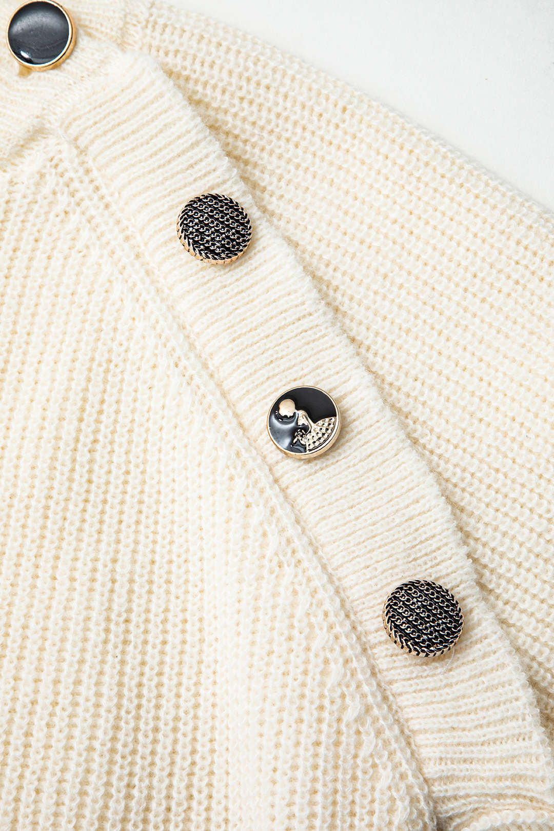 Chic Y2K Style Round Neck Button-Up Long Sleeve Knit Top for Trendy Aesthetic Outfits Chic Y2K Style Round Neck Button-Up Long Sleeve Knit Top for Trendy Aesthetic Outfits