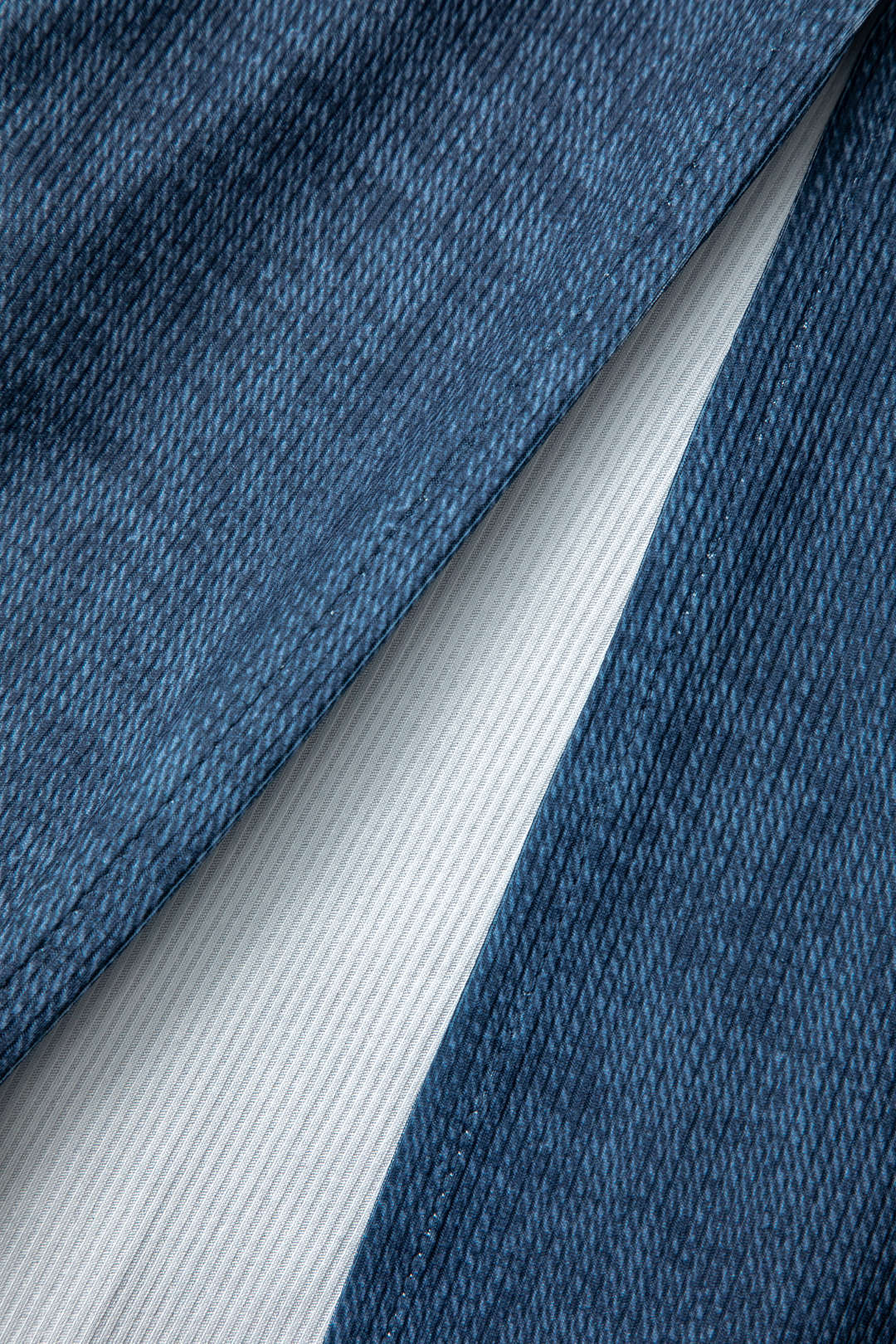 Chic Zip-Up Mock Neck Long Sleeve Slit Midi Dress for Y2K Fashion Lovers Chic Zip-Up Mock Neck Long Sleeve Slit Midi Dress for Y2K Fashion Lovers