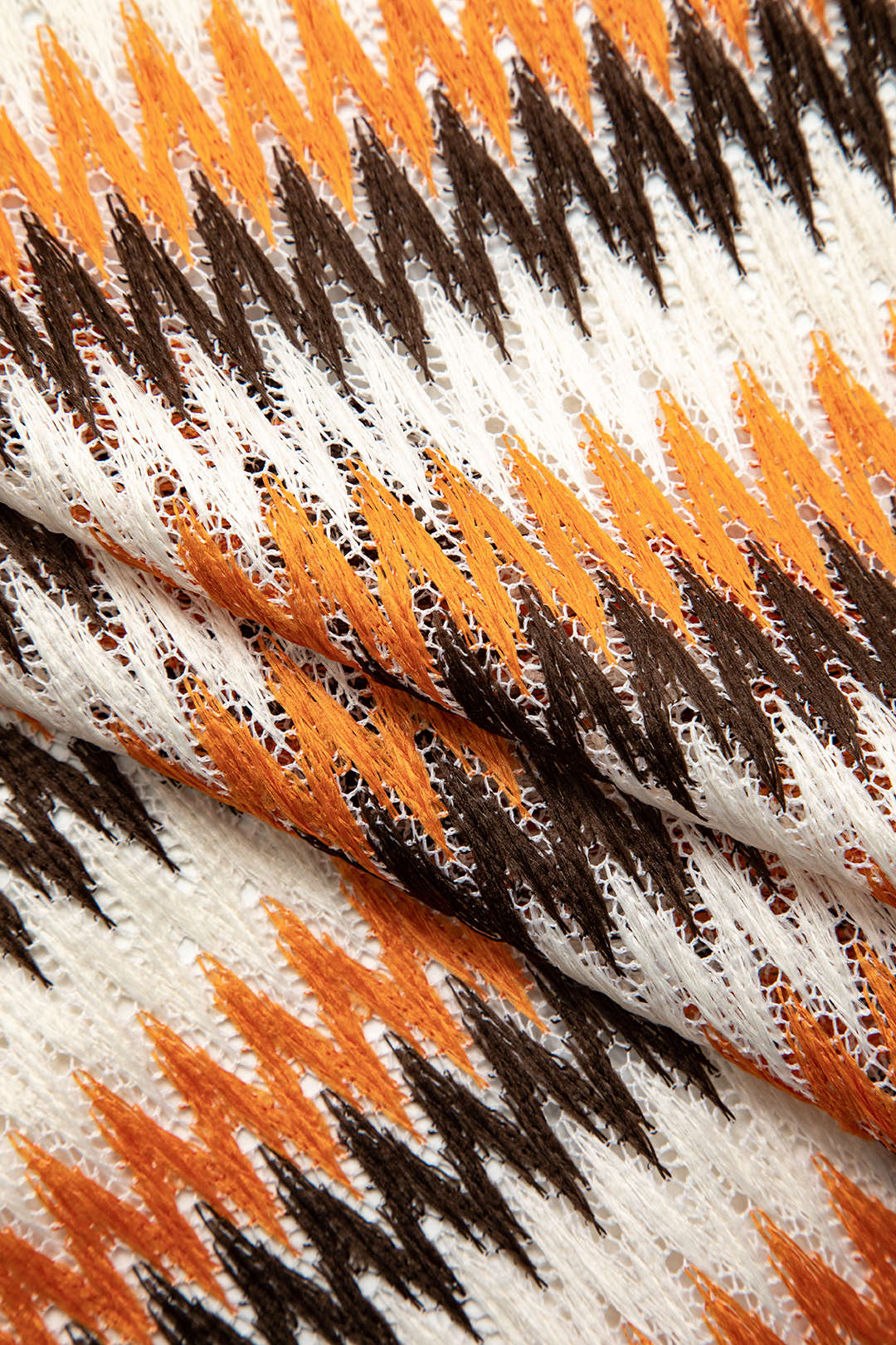 Colorblock Halter Bikini & Knot Side Sarong Set for Y2K Aesthetic Beach Vibes Colorblock Halter Bikini & Knot Side Sarong Set for Y2K Aesthetic Beach Vibes