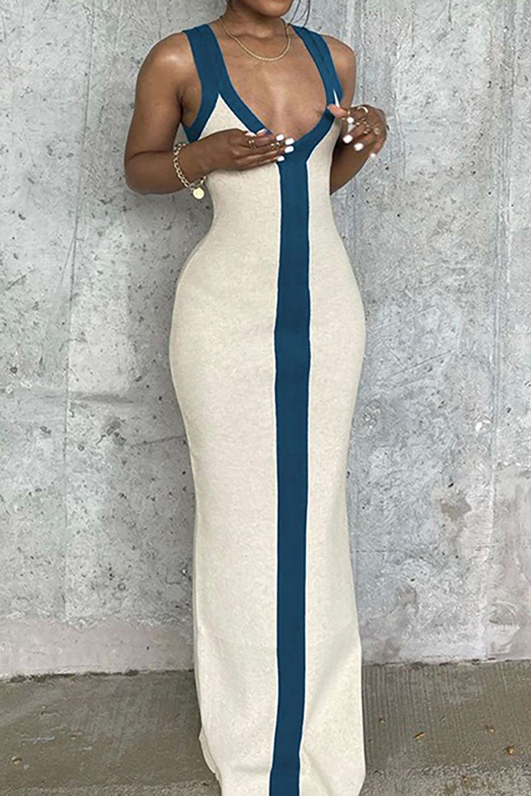 Colorblock V-Neck Knit Split Maxi Dress - Y2K Aesthetic Fashion for Effortless Style Colorblock V-Neck Knit Split Maxi Dress - Y2K Aesthetic Fashion for Effortless Style