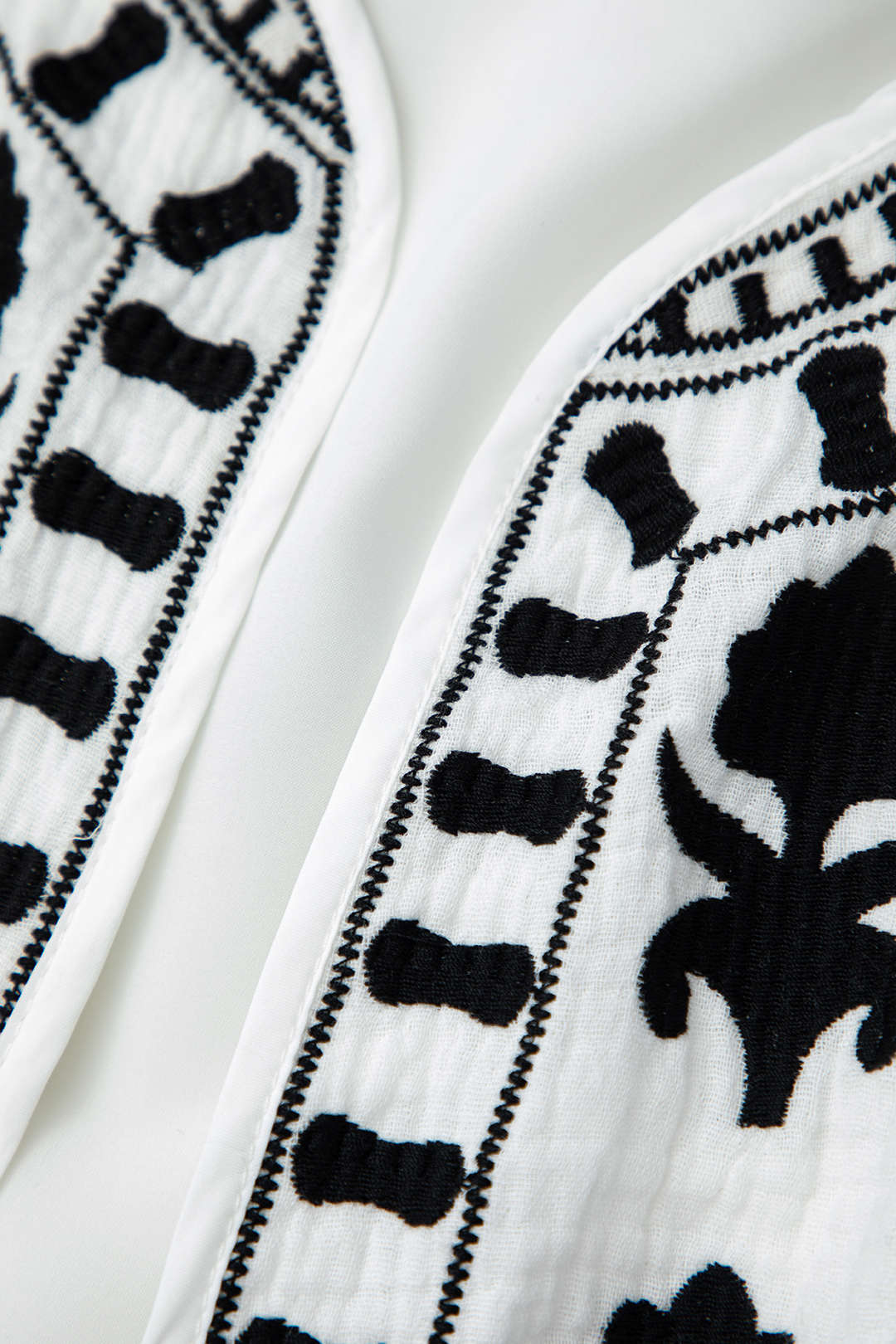 Contrast Floral Pattern Vest - Y2K Aesthetic Layering Piece for Coquette and Grunge Styles Contrast Floral Pattern Vest - Y2K Aesthetic Layering Piece for Coquette and Grunge Styles