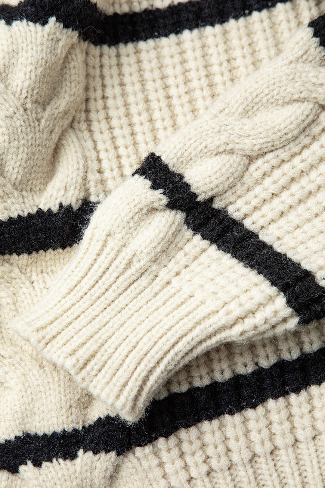 Contrast Stripe Zipper Collar Cable Knit Sweater - Y2K Aesthetic Cozy Top for Stylish Outfits Contrast Stripe Zipper Collar Cable Knit Sweater - Y2K Aesthetic Cozy Top for Stylish Outfits