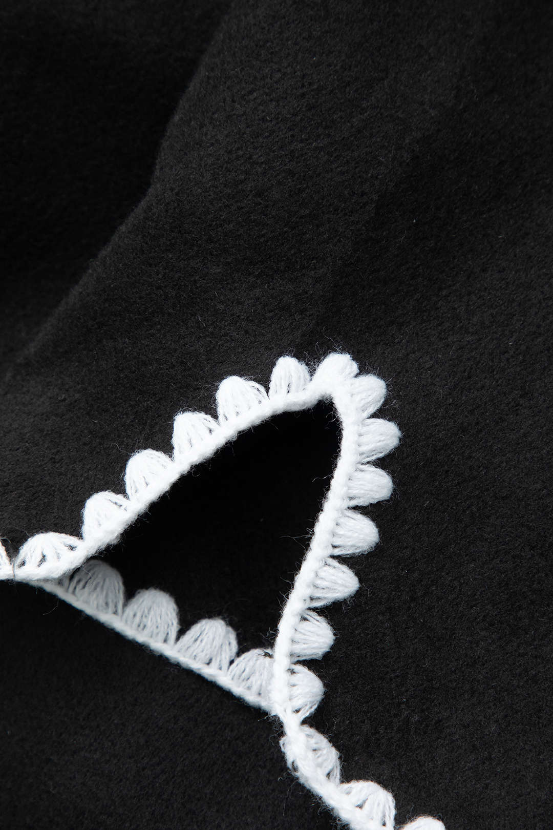 Contrast Trim Button-Up Long Coat - Y2K Aesthetic Outerwear for Chic Layering Contrast Trim Button-Up Long Coat - Y2K Aesthetic Outerwear for Chic Layering