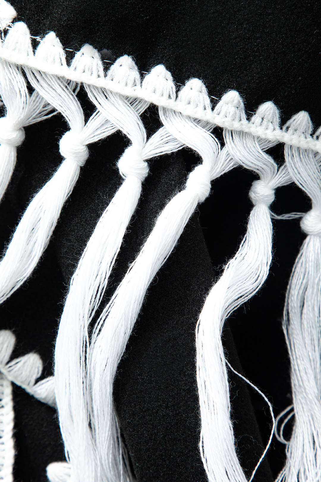 Contrast Trim Patch Pocket Button Coat with Tassel Scarf - Y2K Aesthetic Outerwear for Stylish Looks Contrast Trim Patch Pocket Button Coat with Tassel Scarf - Y2K Aesthetic Outerwear for Stylish Looks