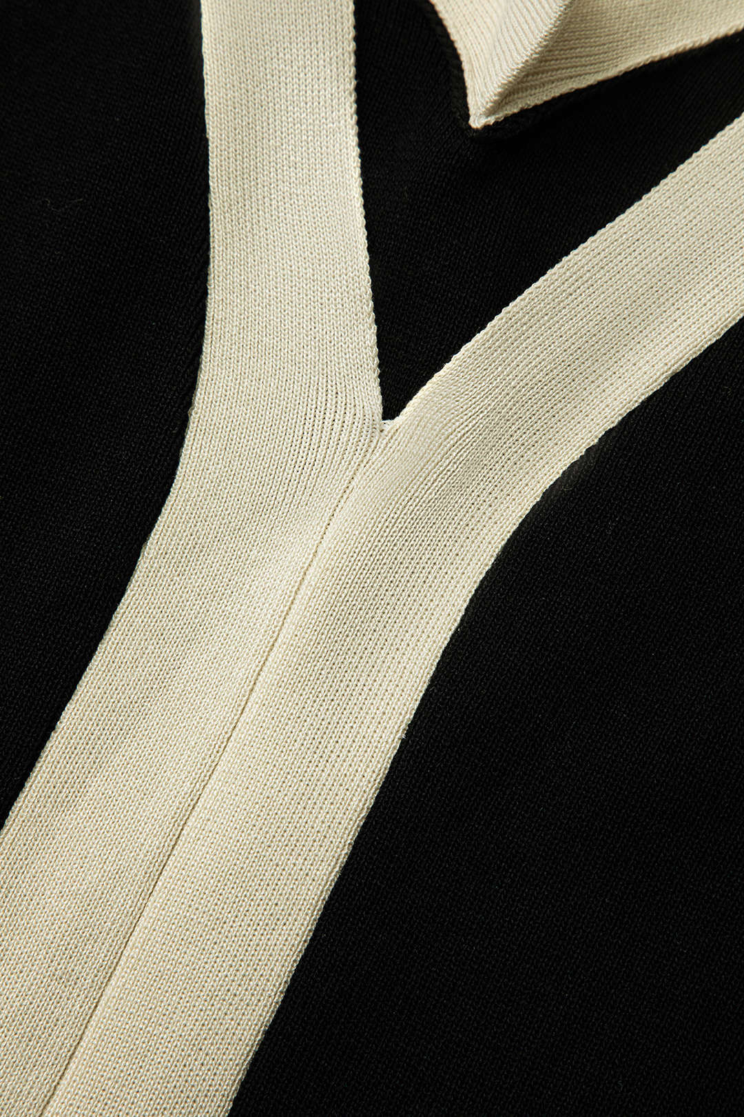 Contrast Trim Slit V-Neck Long Sleeve Knit Dress - Y2K Aesthetic Fashion Essential Contrast Trim Slit V-Neck Long Sleeve Knit Dress - Y2K Aesthetic Fashion Essential