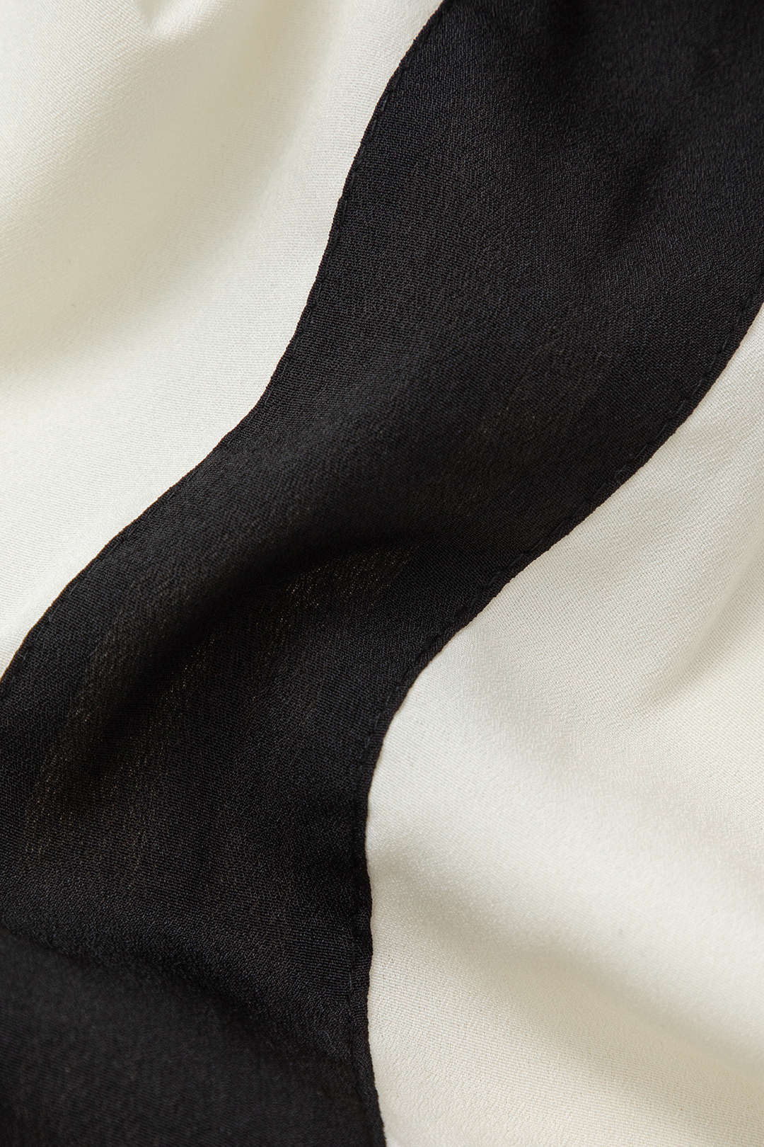 Contrast Trim V-neck Slip Maxi Dress - Y2K Aesthetic Fashion for Effortless Style Contrast Trim V-neck Slip Maxi Dress - Y2K Aesthetic Fashion for Effortless Style