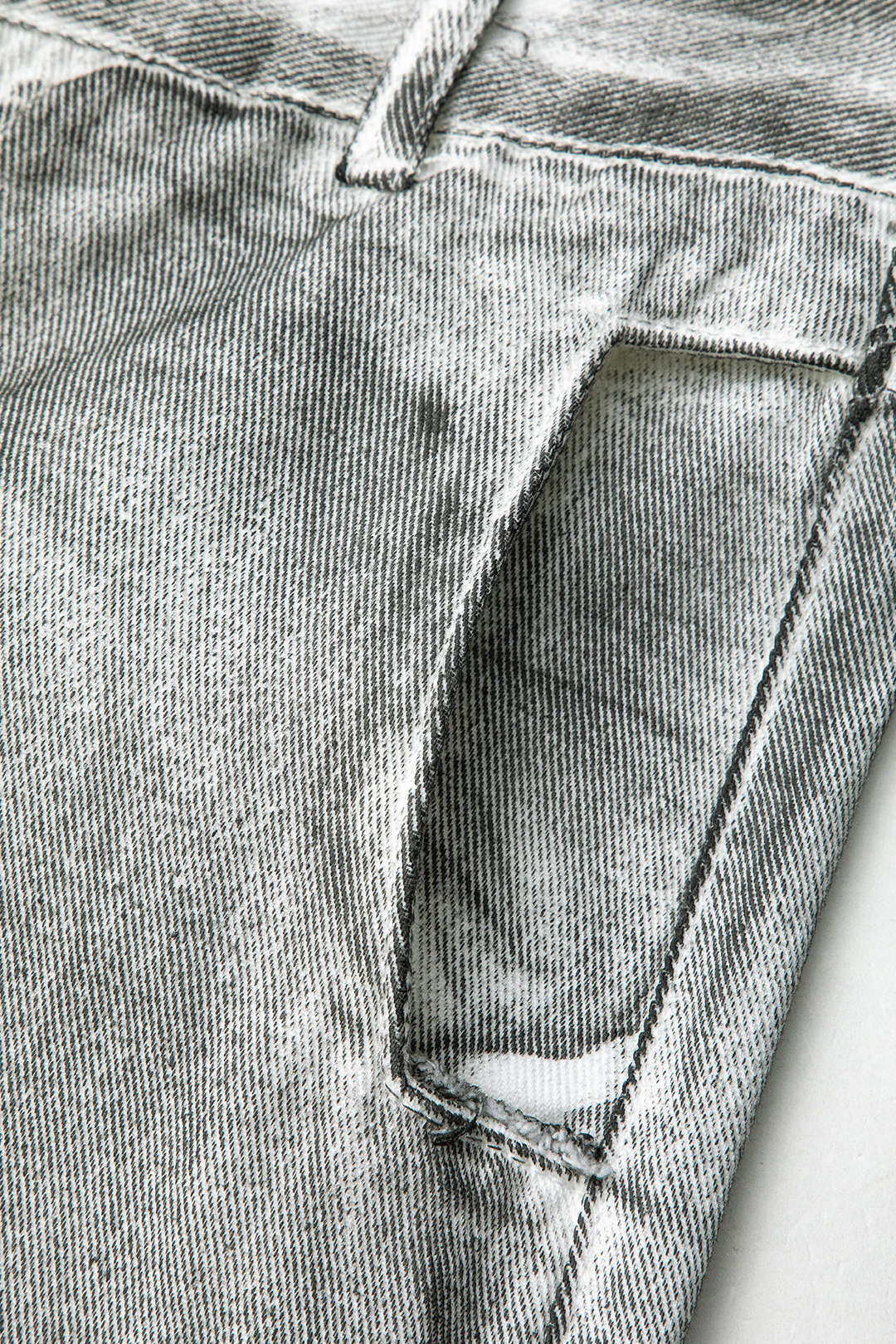 Distressed Frayed Hem Straight Leg Jeans for Y2K Aesthetic and Grunge Style Outfits Distressed Frayed Hem Straight Leg Jeans for Y2K Aesthetic and Grunge Style Outfits