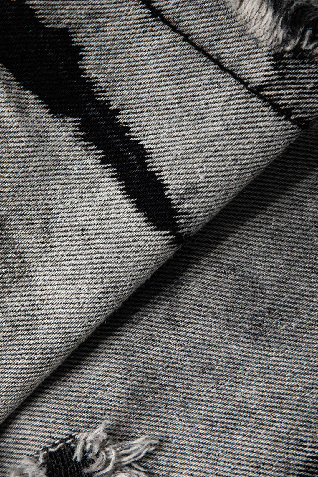 Faded Fray Hem Denim Shorts - Y2K Aesthetic Casual Style for Trendy Outfits Faded Fray Hem Denim Shorts - Y2K Aesthetic Casual Style for Trendy Outfits