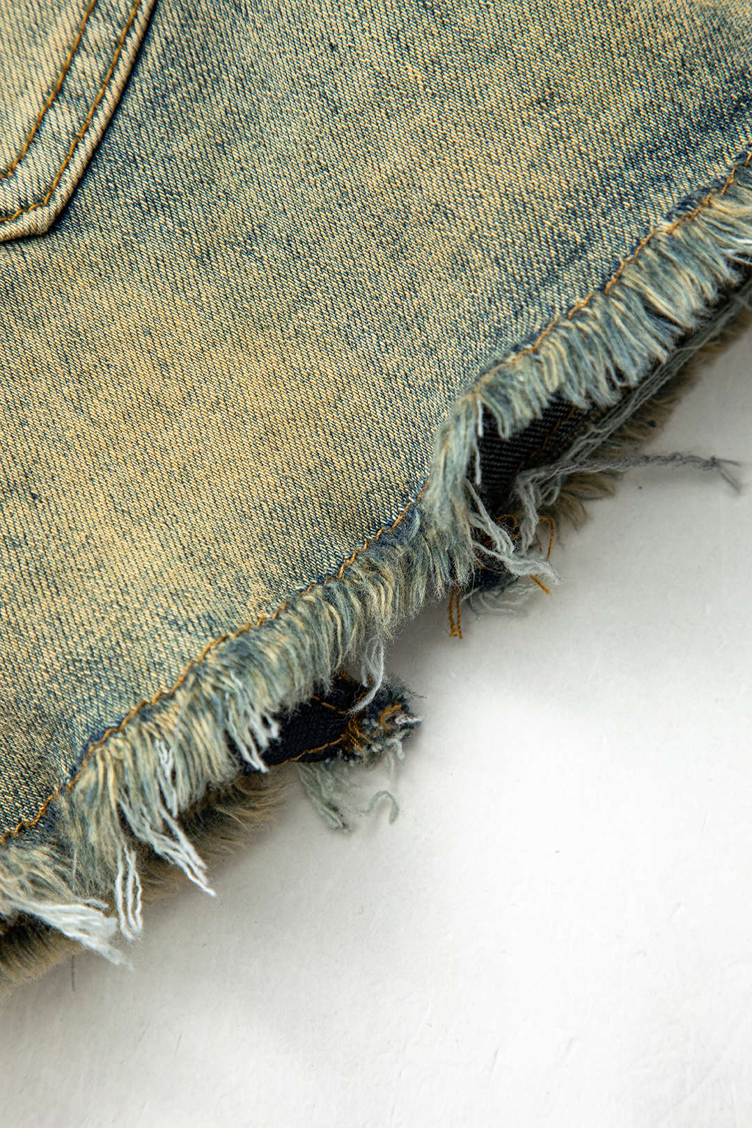 Faded Frayed Trim Zipper Denim Shorts for Y2K Aesthetic and Grunge Style Outfits Faded Frayed Trim Zipper Denim Shorts for Y2K Aesthetic and Grunge Style Outfits