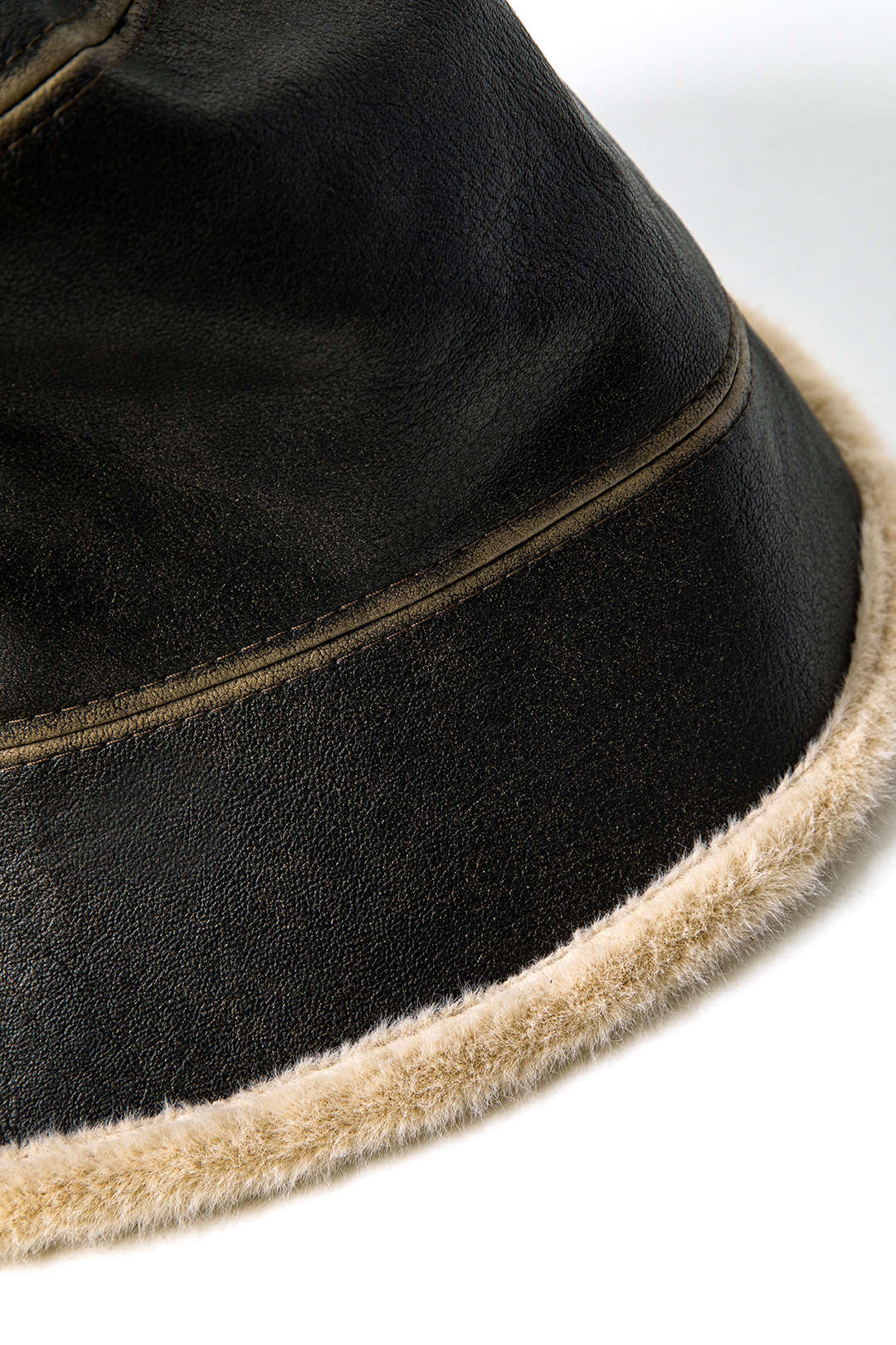 Faux Fur Hem Y2K Aesthetic Faux Leather Bucket Hat for Trendy Coquette Style Faux Fur Hem Y2K Aesthetic Faux Leather Bucket Hat for Trendy Coquette Style