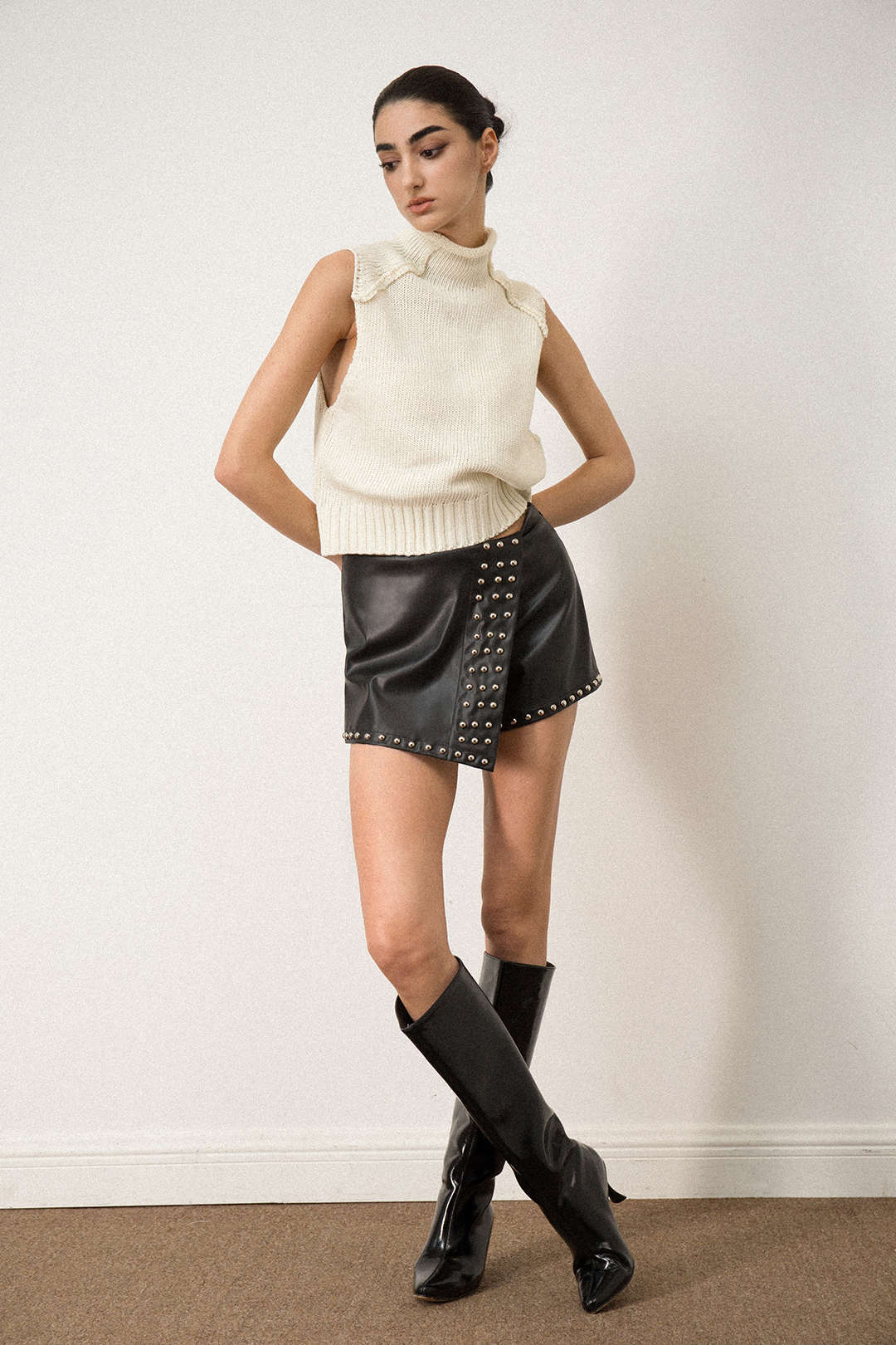 Faux Leather Studded Decor Shorts for Y2K Aesthetic and Grunge Style Outfits Faux Leather Studded Decor Shorts for Y2K Aesthetic and Grunge Style Outfits