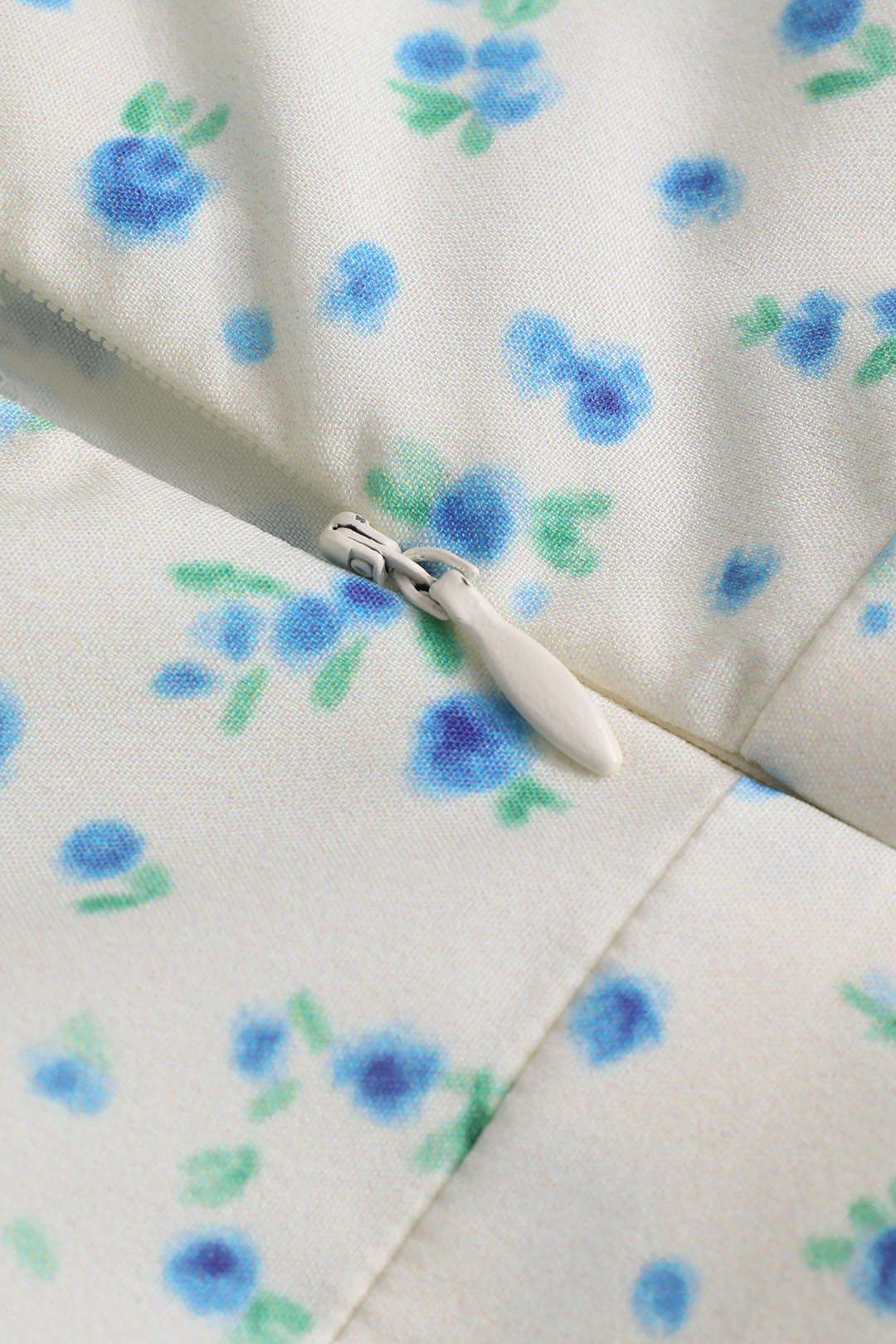 Floral Off-The-Shoulder Slit Midi Dress for Y2K Aesthetic and Coquette Style Floral Off-The-Shoulder Slit Midi Dress for Y2K Aesthetic and Coquette Style