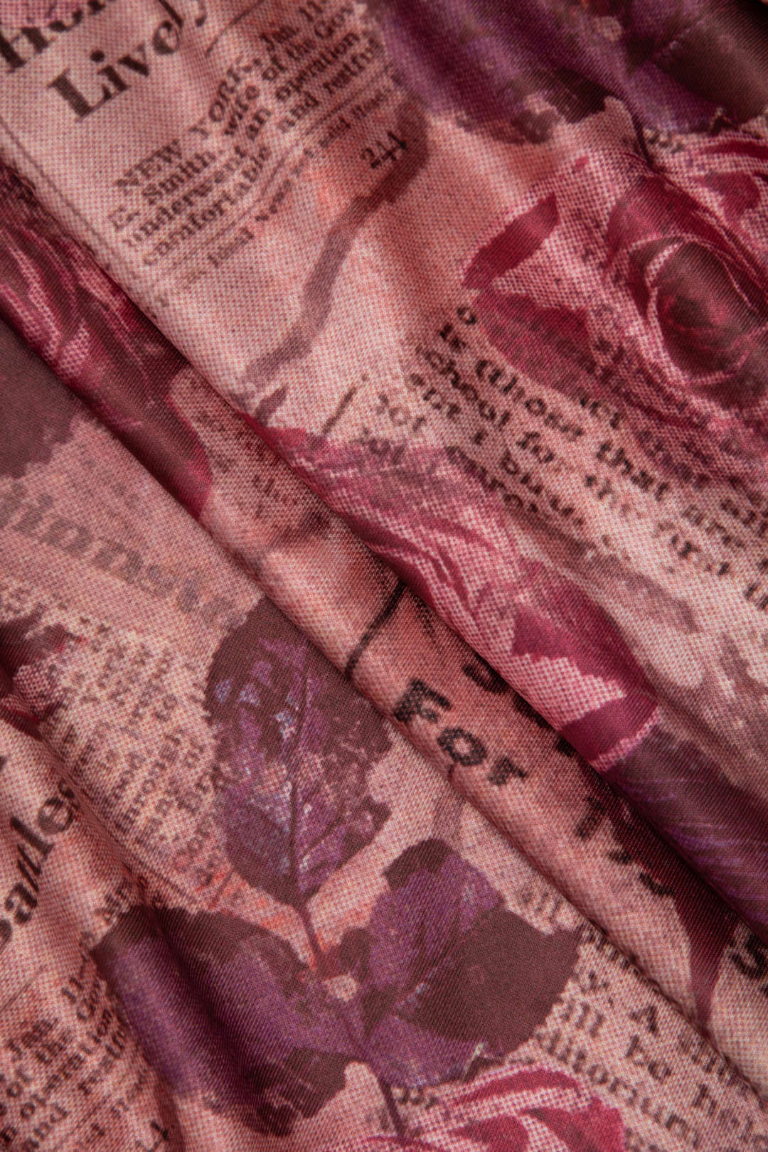 Floral Print Y2K Aesthetic Halter Bodycon Mini Dress with Sleeves for Trendy Looks Floral Print Y2K Aesthetic Halter Bodycon Mini Dress with Sleeves for Trendy Looks