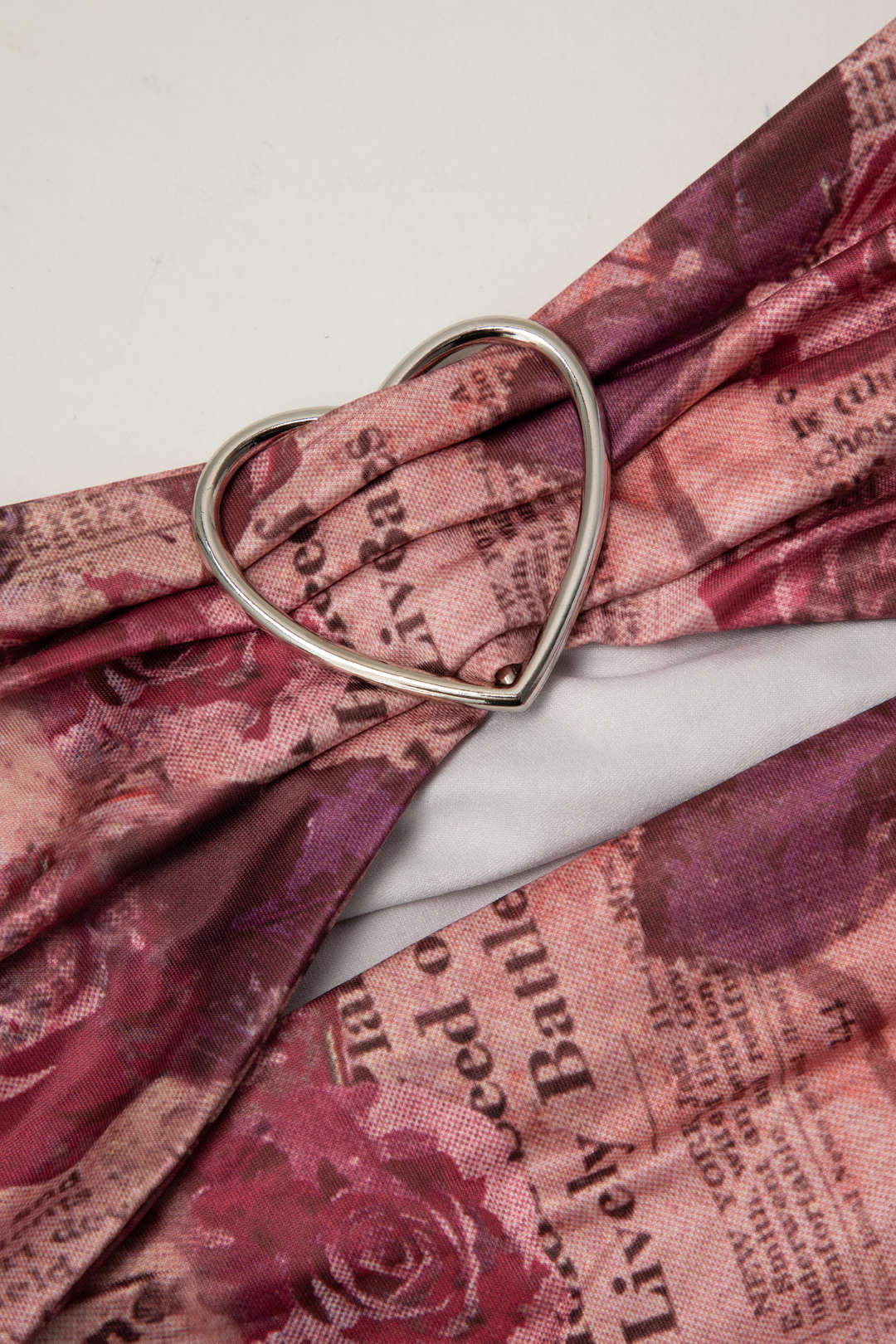 Floral Print Y2K Aesthetic Halter Bodycon Mini Dress with Sleeves for Trendy Looks Floral Print Y2K Aesthetic Halter Bodycon Mini Dress with Sleeves for Trendy Looks