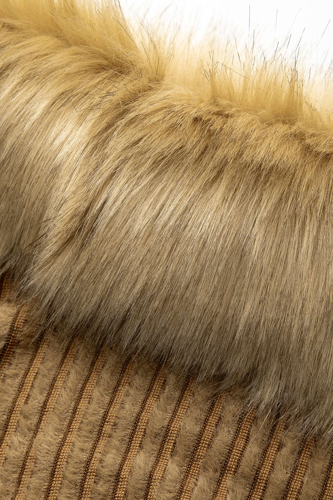 Furry Neckline Off-Shoulder V-Hem Knit Top for Y2K Fashion and Coquette Aesthetic Furry Neckline Off-Shoulder V-Hem Knit Top for Y2K Fashion and Coquette Aesthetic