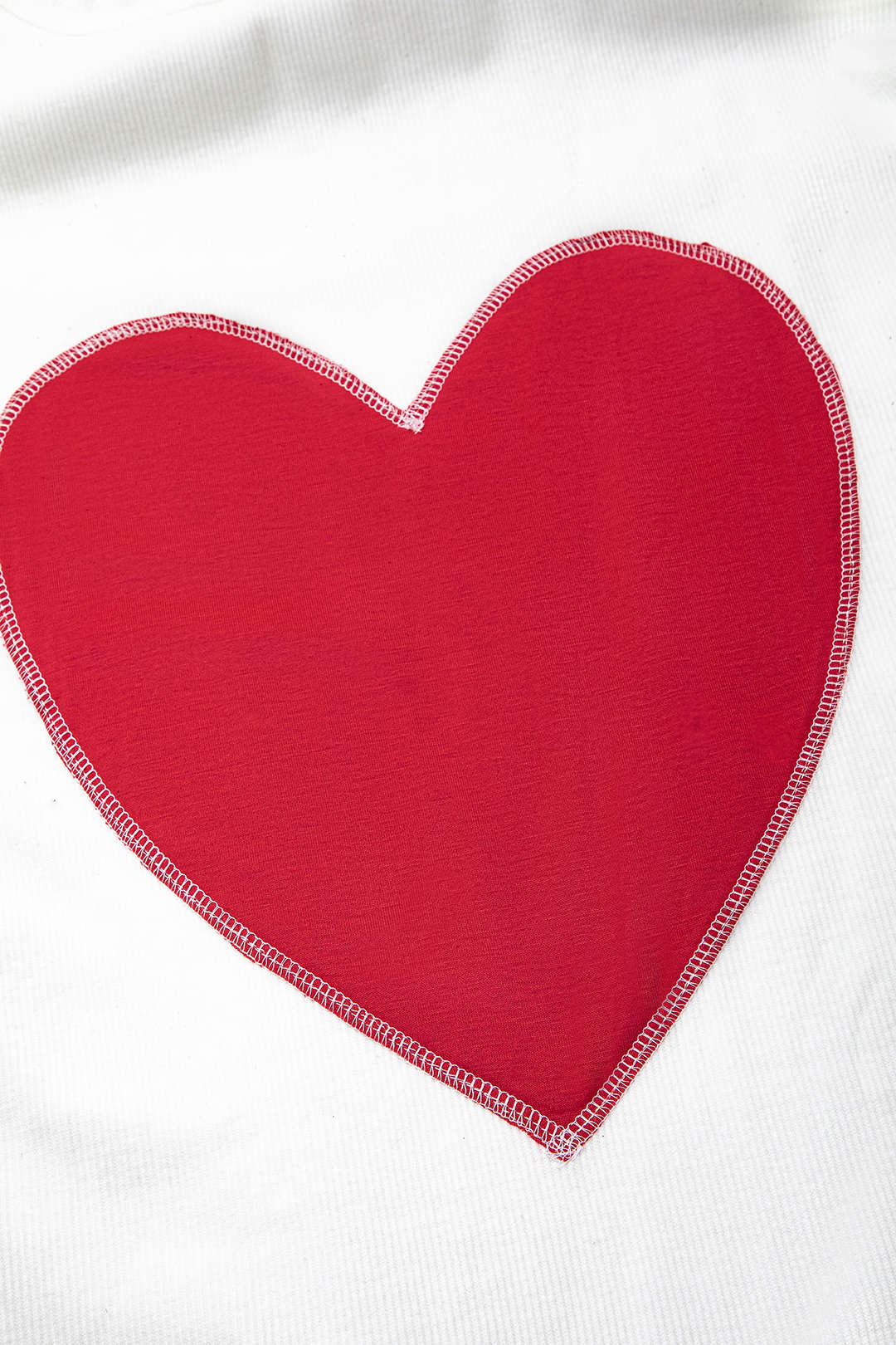 Heart Pattern Y2K Aesthetic Round Neck Pullover Long Sleeve Top for Cute Outfits Heart Pattern Y2K Aesthetic Round Neck Pullover Long Sleeve Top for Cute Outfits