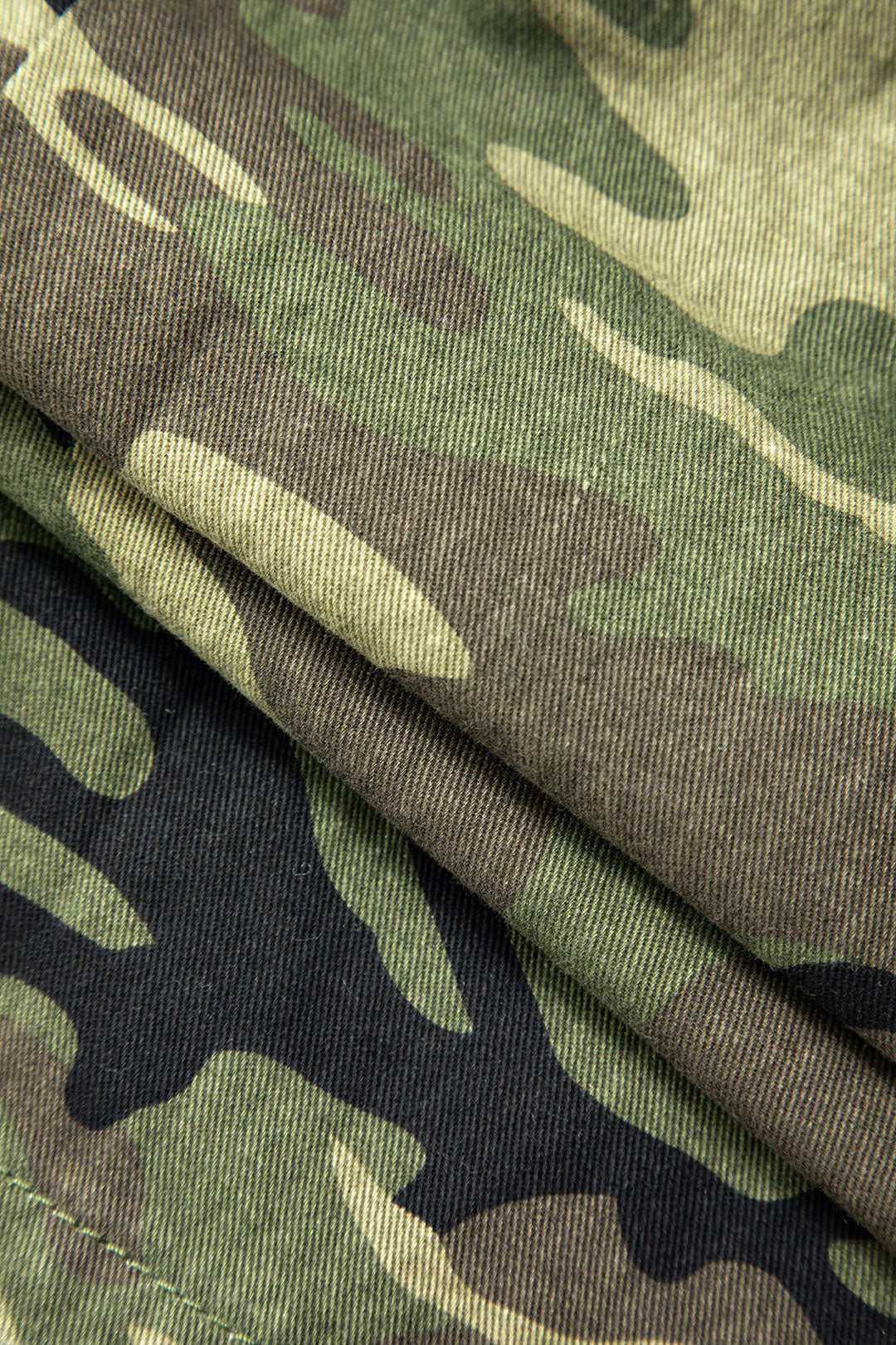 High-Waisted Camo Cargo Jeans with Flap Pockets for Y2K and Grunge Aesthetic Outfits High-Waisted Camo Cargo Jeans with Flap Pockets for Y2K and Grunge Aesthetic Outfits