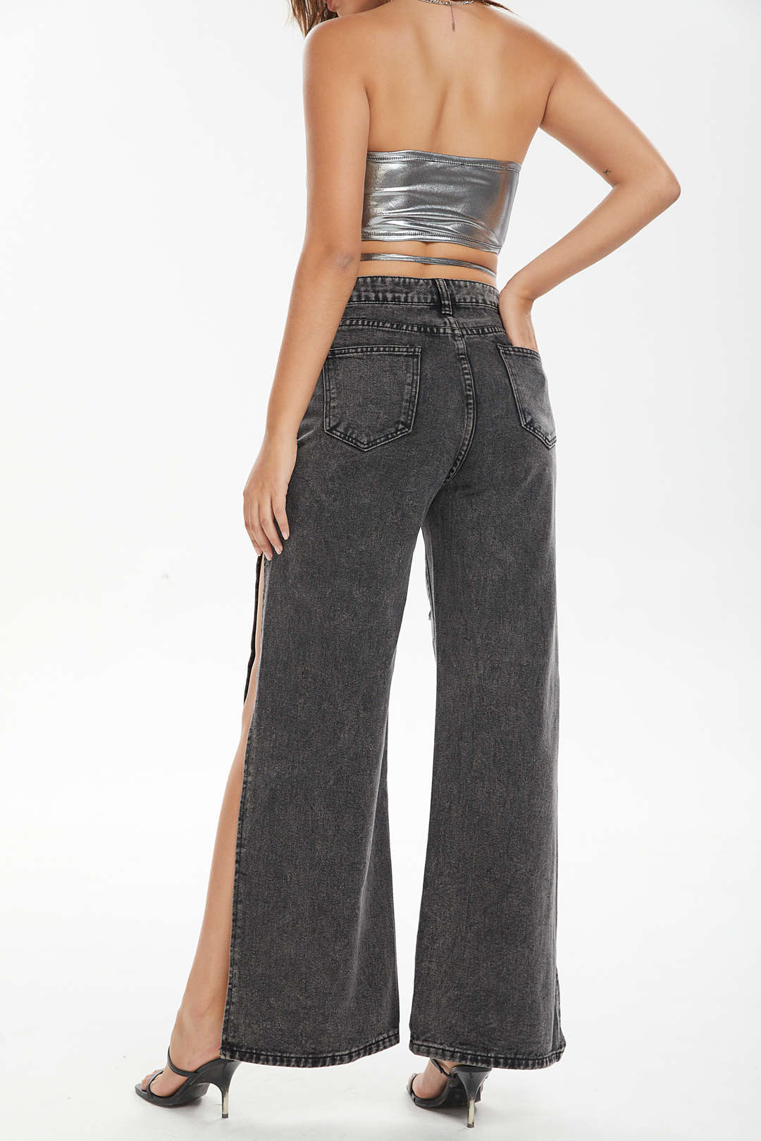 High-Waisted Distressed Straight Leg Jeans for Y2K Aesthetic and Grunge Style Outfits High-Waisted Distressed Straight Leg Jeans for Y2K Aesthetic and Grunge Style Outfits