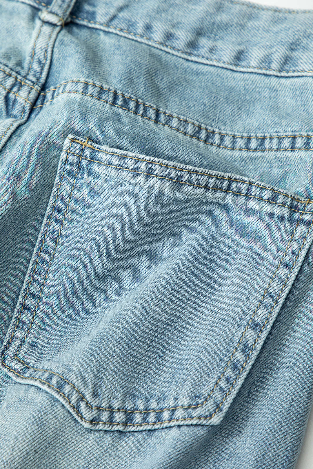 High-Waisted Wide Leg Jeans for Y2K Aesthetic Outfits and Grunge Style Looks High-Waisted Wide Leg Jeans for Y2K Aesthetic Outfits and Grunge Style Looks