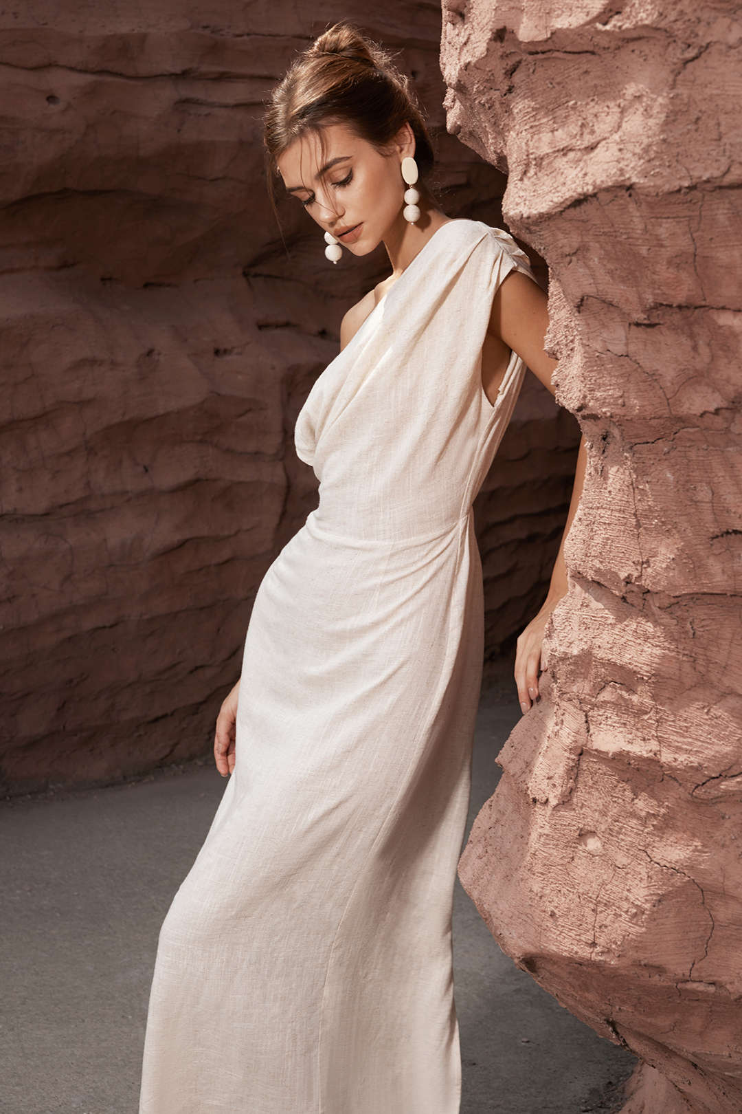 Linen Ruched Slit Midi Dress - Y2K Aesthetic Chic for Effortless Style and Comfort Linen Ruched Slit Midi Dress - Y2K Aesthetic Chic for Effortless Style and Comfort