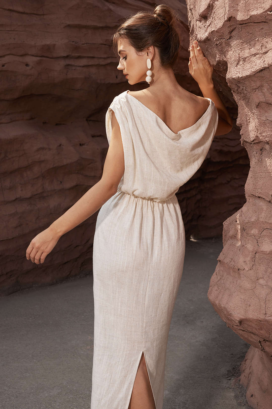 Linen Ruched Slit Midi Dress - Y2K Aesthetic Chic for Effortless Style and Comfort Linen Ruched Slit Midi Dress - Y2K Aesthetic Chic for Effortless Style and Comfort