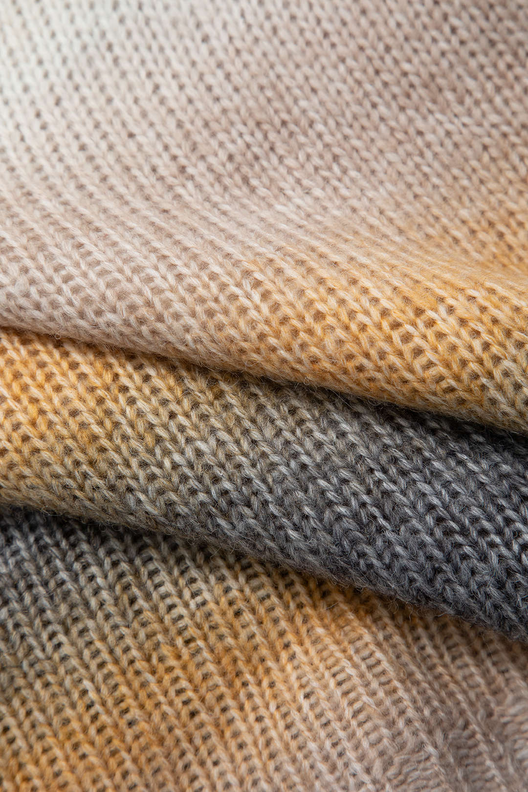 Ombre V-Neck Long Sleeve Knit Sweater - Y2K Aesthetic Cozy Top for Stylish Outfits Ombre V-Neck Long Sleeve Knit Sweater - Y2K Aesthetic Cozy Top for Stylish Outfits