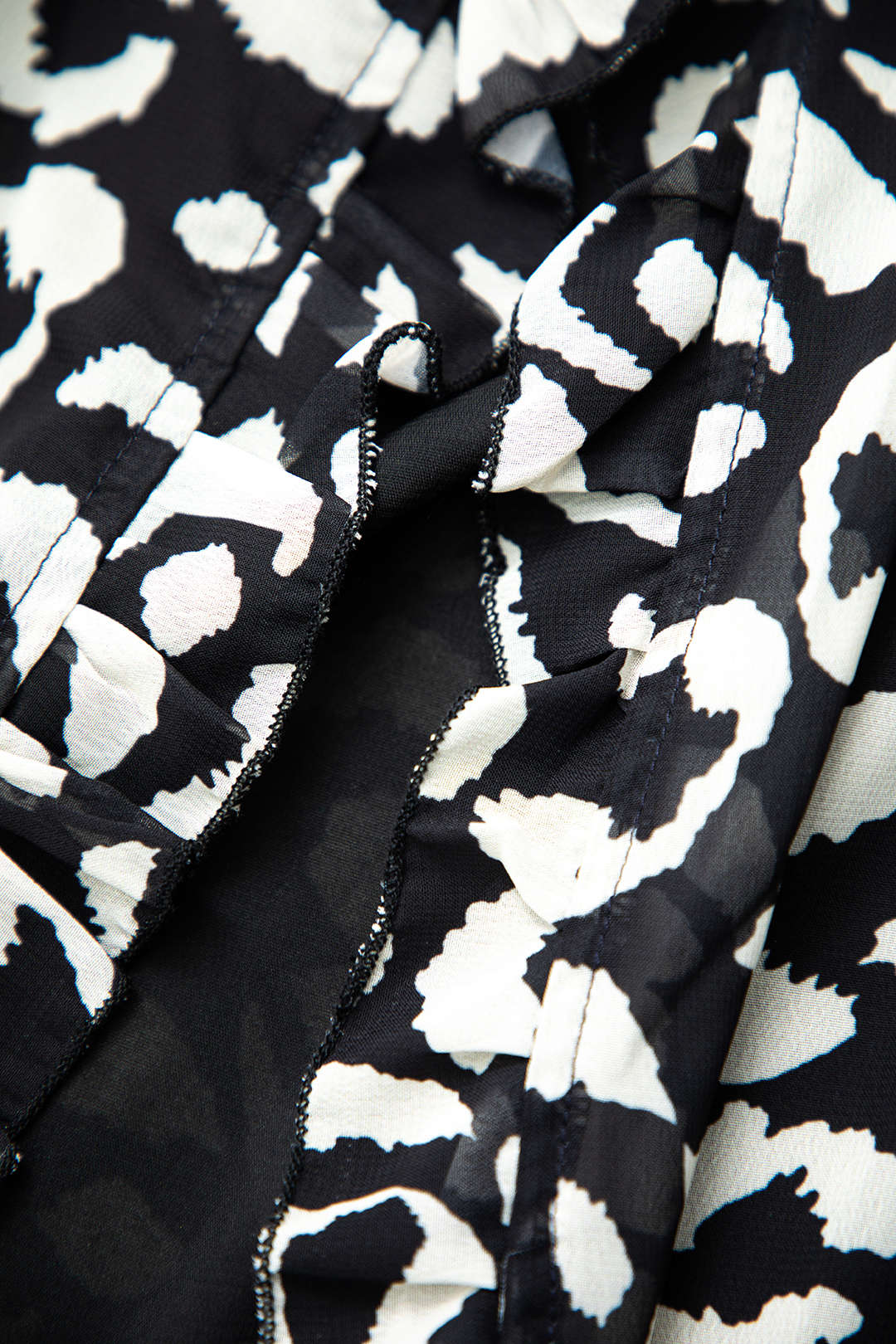 Printed V-Neck Tie Front Cut-Out Slit Midi Dress for Y2K Aesthetic Fashion Lovers Printed V-Neck Tie Front Cut-Out Slit Midi Dress for Y2K Aesthetic Fashion Lovers