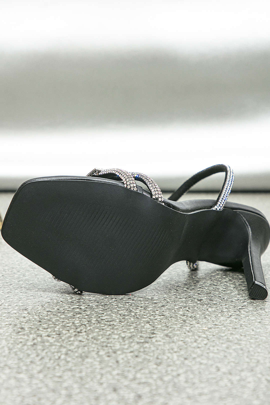 Rhinestone Strap Square-Toe High-Heeled Sandals for Y2K Fashion & Coquette Aesthetic Rhinestone Strap Square-Toe High-Heeled Sandals for Y2K Fashion & Coquette Aesthetic