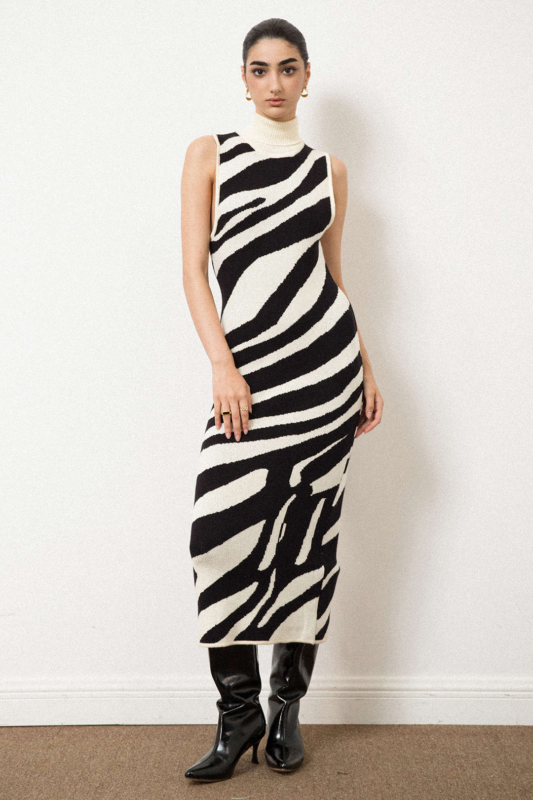 Stripe Knit Turtle Neck Sleeveless Midi Dress - Y2K Aesthetic Fashion Essential Stripe Knit Turtle Neck Sleeveless Midi Dress - Y2K Aesthetic Fashion Essential