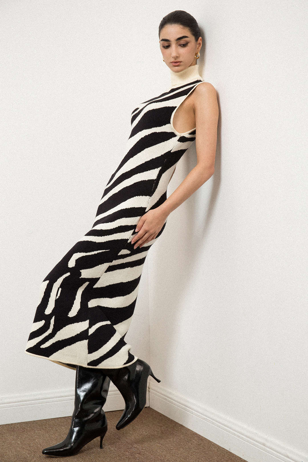 Stripe Knit Turtle Neck Sleeveless Midi Dress - Y2K Aesthetic Fashion Essential Stripe Knit Turtle Neck Sleeveless Midi Dress - Y2K Aesthetic Fashion Essential