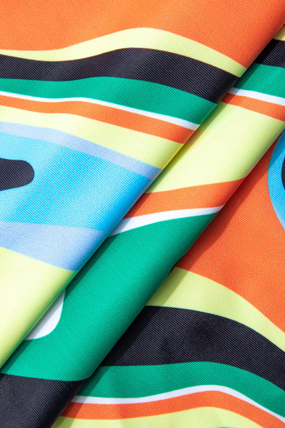 Swirl Print Cross Halter Bikini with Cover-Up Skirt - Y2K Aesthetic 3-Piece Set Swirl Print Cross Halter Bikini with Cover-Up Skirt - Y2K Aesthetic 3-Piece Set