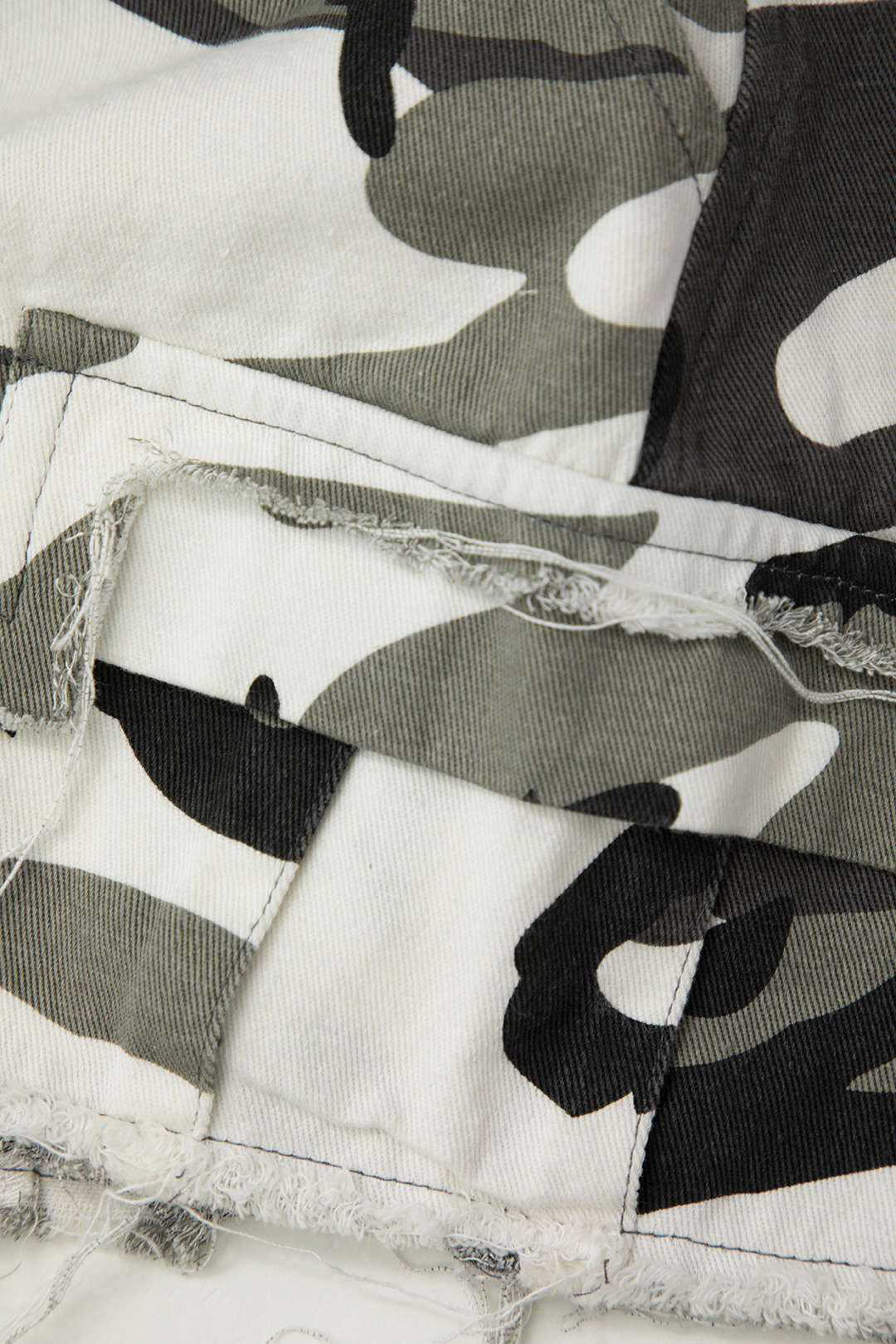 Trendy Camo Frayed Hem Cargo Skirt for Y2K Aesthetic and Grunge Style Outfits Trendy Camo Frayed Hem Cargo Skirt for Y2K Aesthetic and Grunge Style Outfits