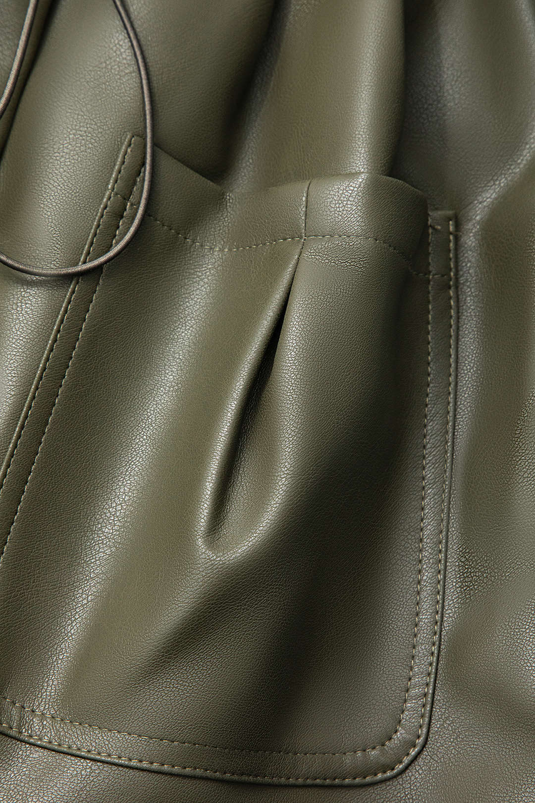 Trendy Drawstring Ruched Pocket Pleated Faux Leather Skirt for Y2K Aesthetic Outfits Trendy Drawstring Ruched Pocket Pleated Faux Leather Skirt for Y2K Aesthetic Outfits