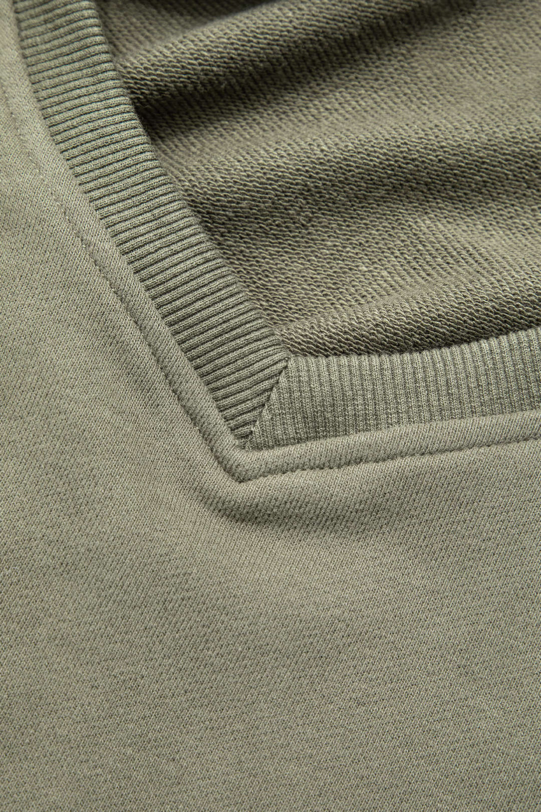 Trendy Y2K V-Neck Crop Sweatshirt for Coquette Aesthetic and Grunge Style Outfits Trendy Y2K V-Neck Crop Sweatshirt for Coquette Aesthetic and Grunge Style Outfits