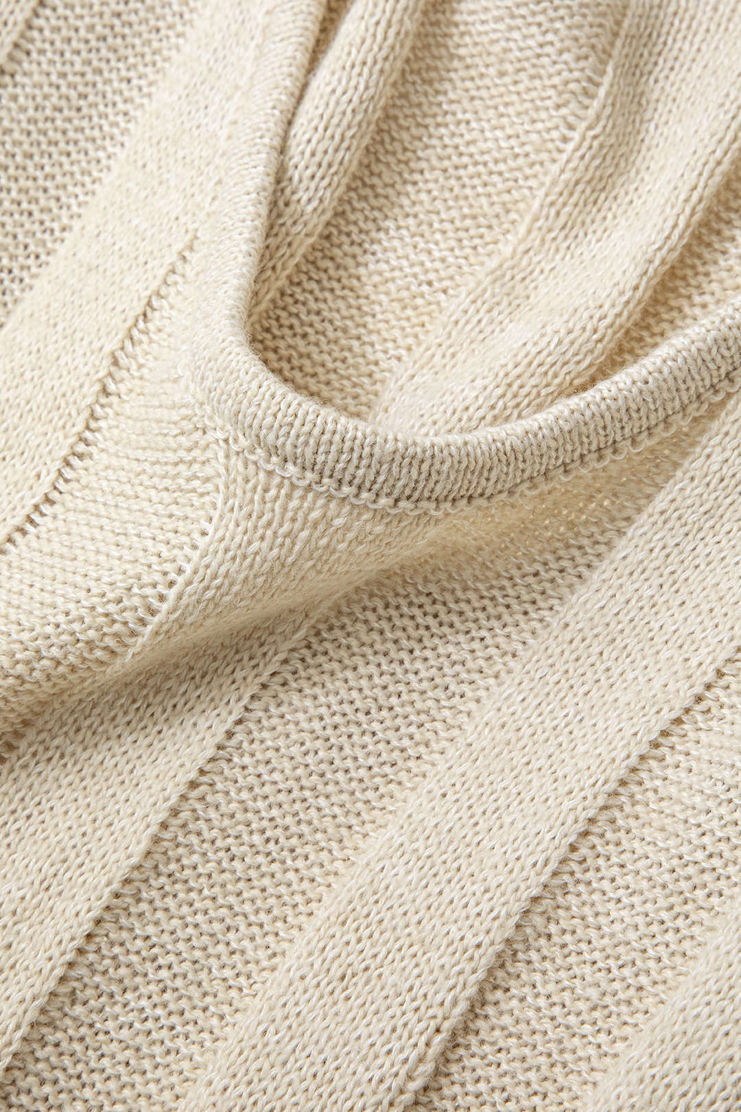 V-neck Bell Sleeve Knit Maxi Dress - Y2K Aesthetic Split Design for Effortless Style V-neck Bell Sleeve Knit Maxi Dress - Y2K Aesthetic Split Design for Effortless Style