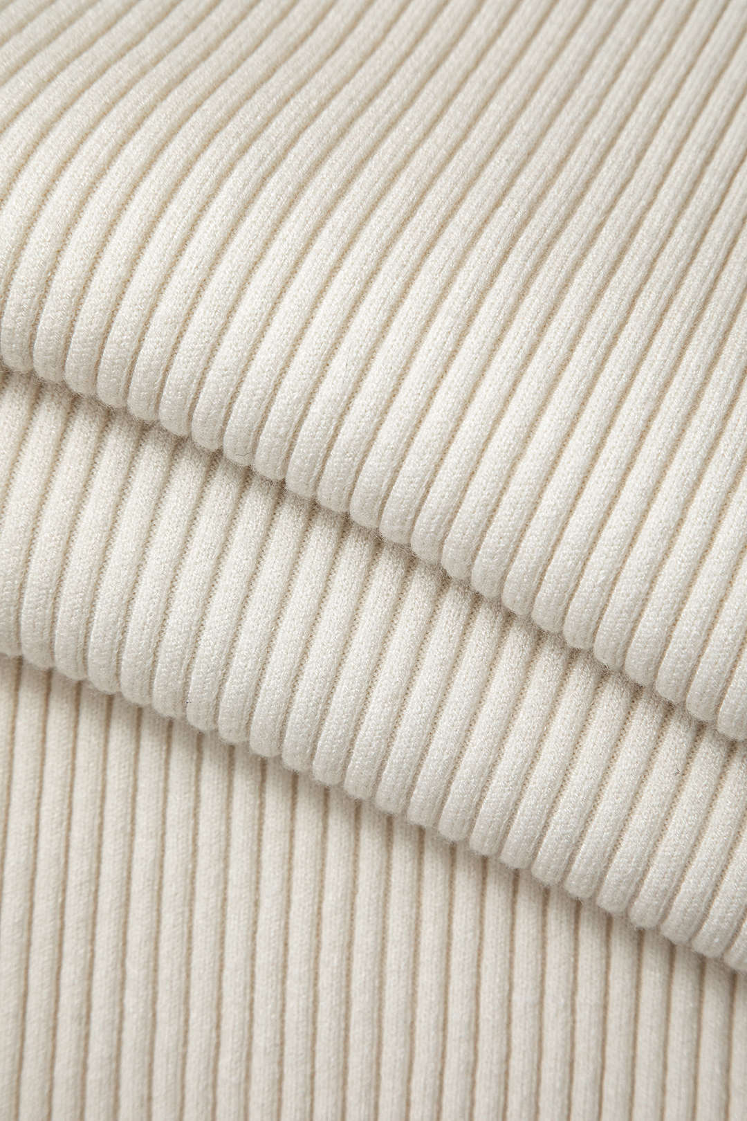 V-Neck Rib Knit Collar Button Long Sleeve Midi Dress in Y2K Aesthetic Style V-Neck Rib Knit Collar Button Long Sleeve Midi Dress in Y2K Aesthetic Style