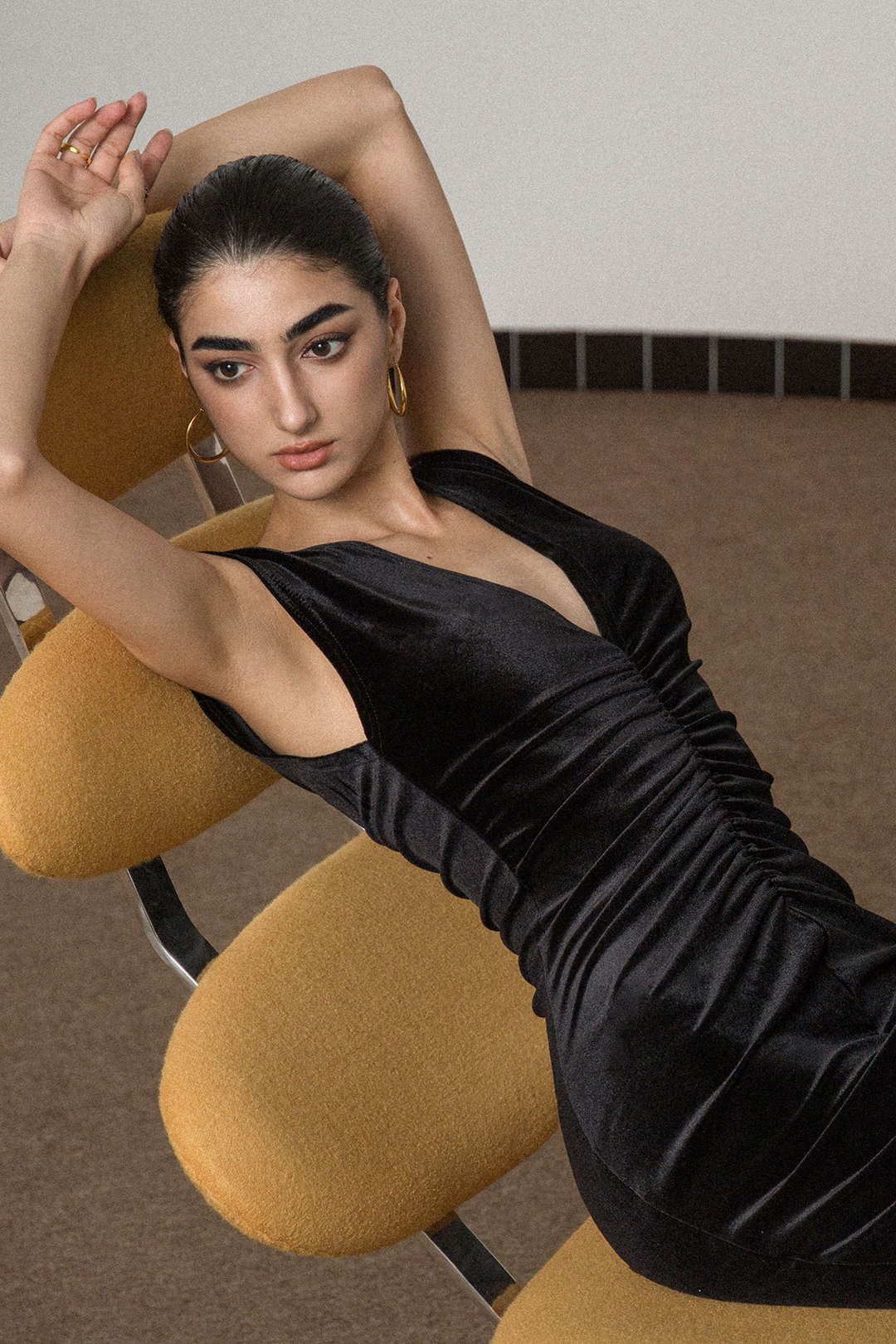 V-Neck Sleeveless Velvet Ruched Slit Maxi Dress - Y2K Aesthetic Evening Gown for Chic Style V-Neck Sleeveless Velvet Ruched Slit Maxi Dress - Y2K Aesthetic Evening Gown for Chic Style