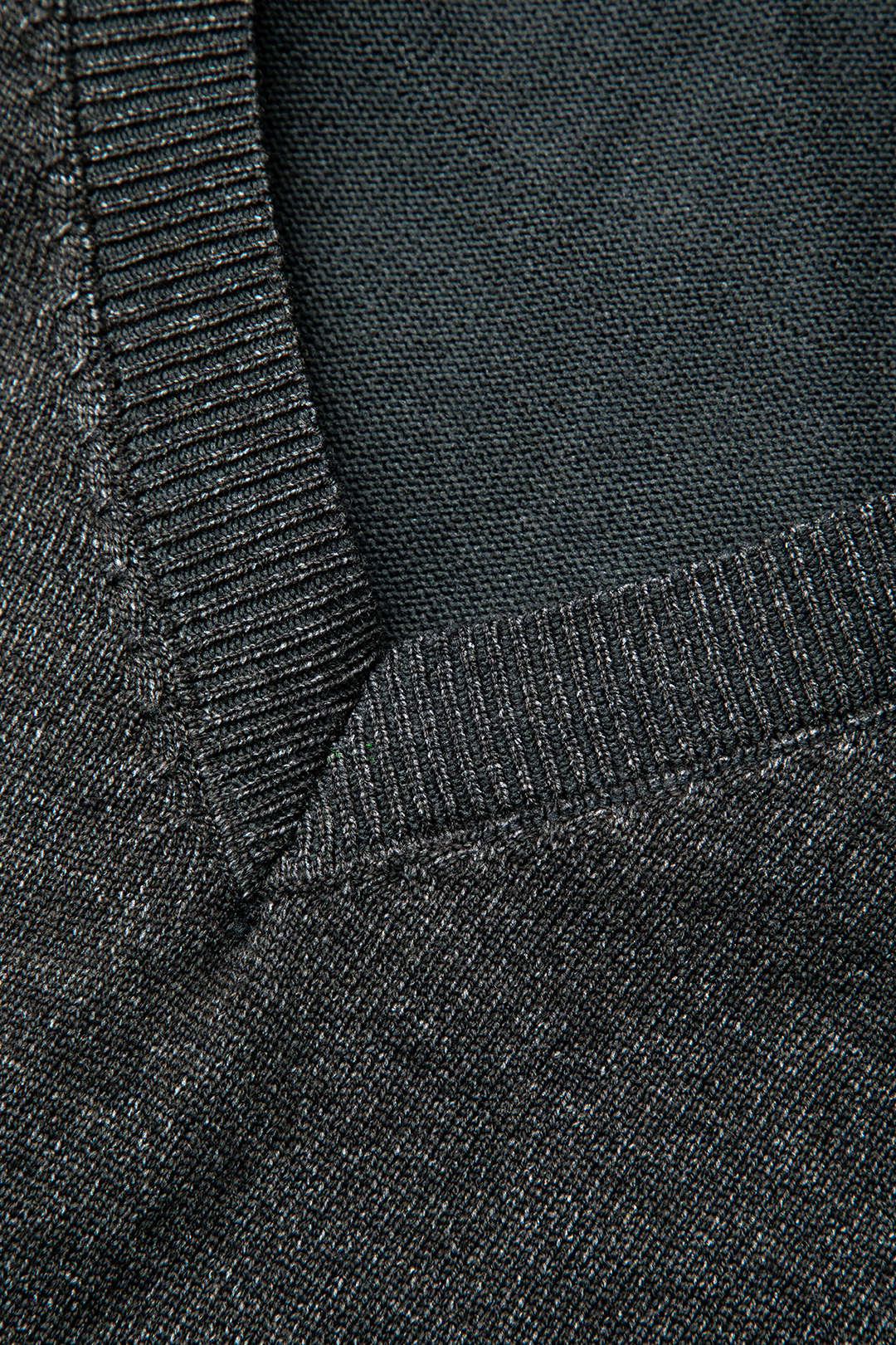 V-Neck Sweater Vest & Double Belt Pleated Skirt Set for Y2K Aesthetic Outfits V-Neck Sweater Vest & Double Belt Pleated Skirt Set for Y2K Aesthetic Outfits