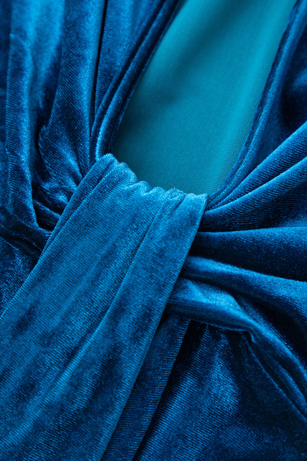 V-neck Velvet Ruched Cap Sleeve Slit Maxi Dress - Y2K Aesthetic Evening Gown for Chic Style V-neck Velvet Ruched Cap Sleeve Slit Maxi Dress - Y2K Aesthetic Evening Gown for Chic Style