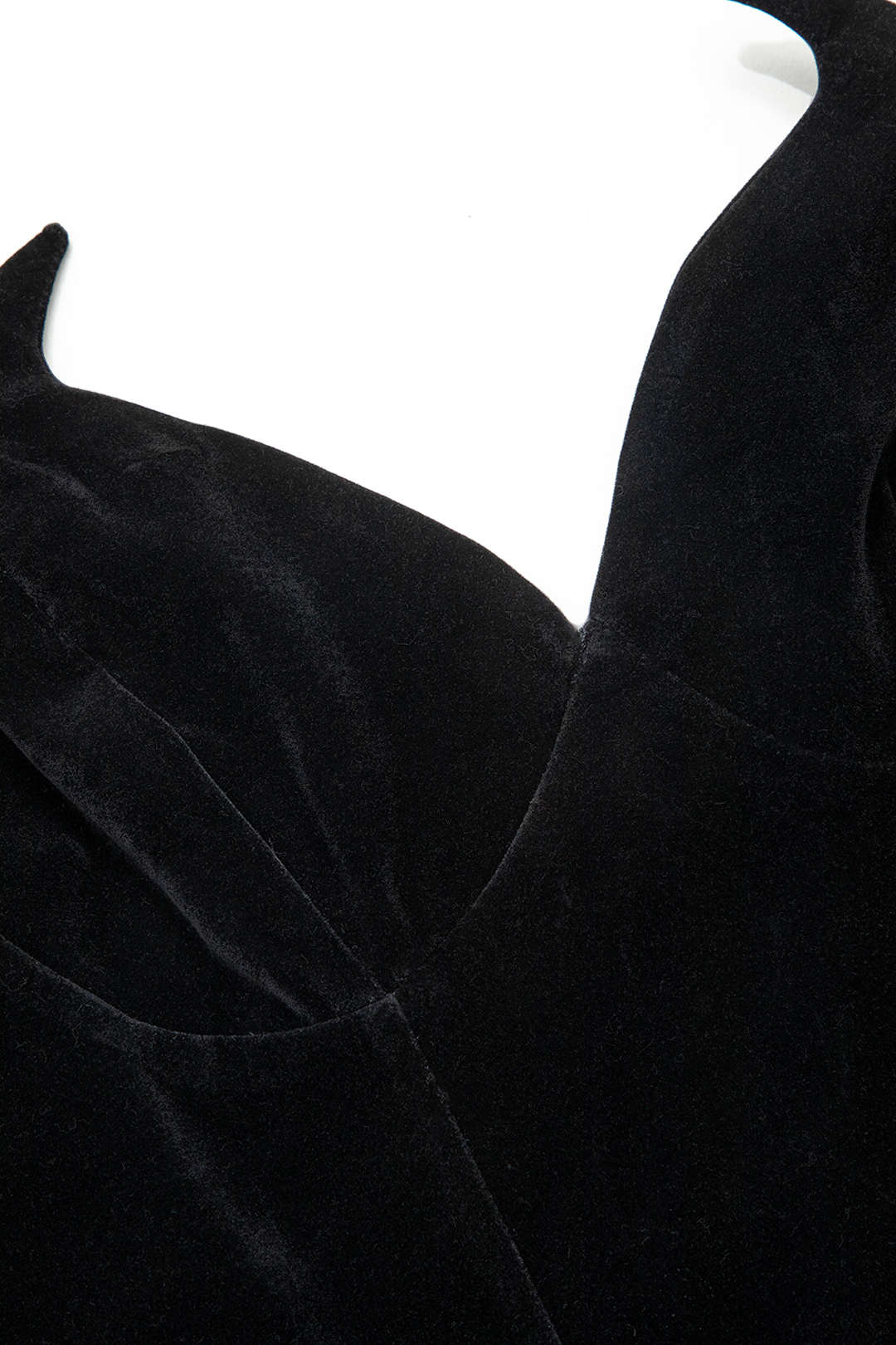 V-neck Zipper Bustier Tube Top - Y2K Fashion Essential for Coquette and Grunge Aesthetics V-neck Zipper Bustier Tube Top - Y2K Fashion Essential for Coquette and Grunge Aesthetics