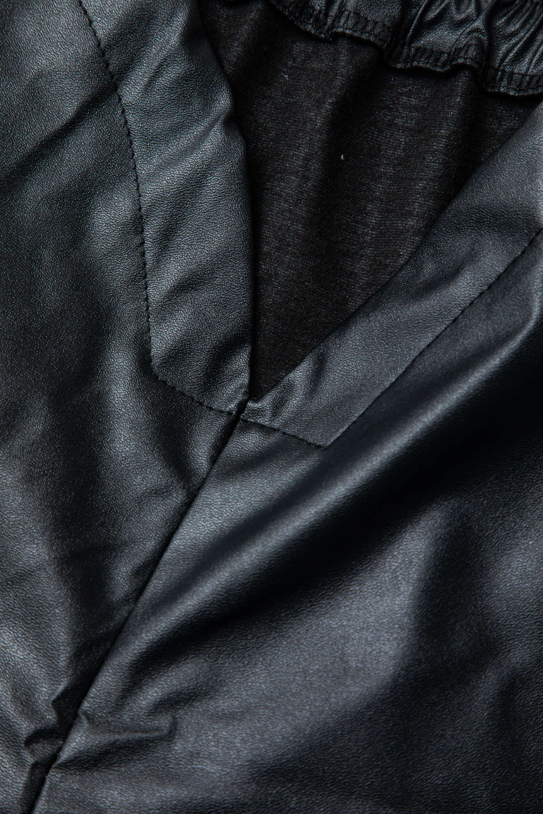 V-Waist Faux Leather Cargo Pants with Flap Pockets for Y2K and Grunge Aesthetic Styles V-Waist Faux Leather Cargo Pants with Flap Pockets for Y2K and Grunge Aesthetic Styles