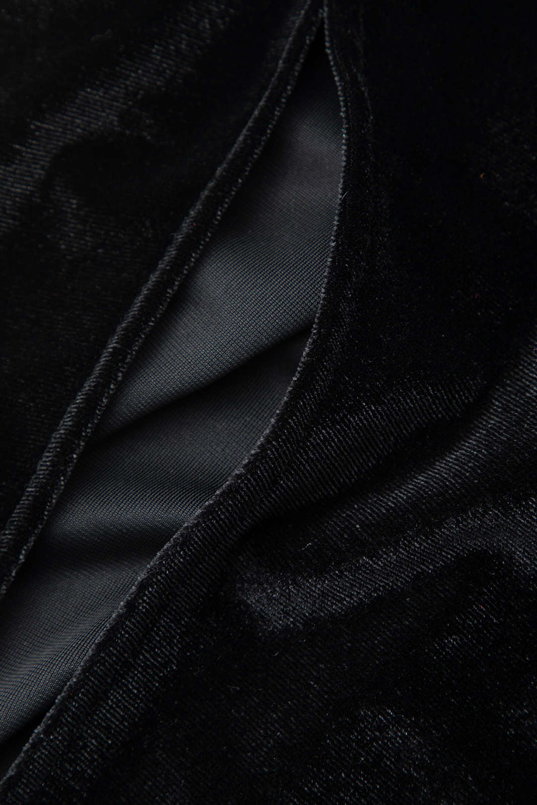 Velvet Ruched Strapless Maxi Dress with Slit - Y2K Aesthetic Evening Wear Velvet Ruched Strapless Maxi Dress with Slit - Y2K Aesthetic Evening Wear