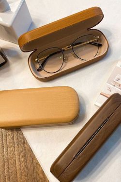Vintage-Inspired Retro Wooden Glasses Case for Y2K Aesthetic and Coquette Style