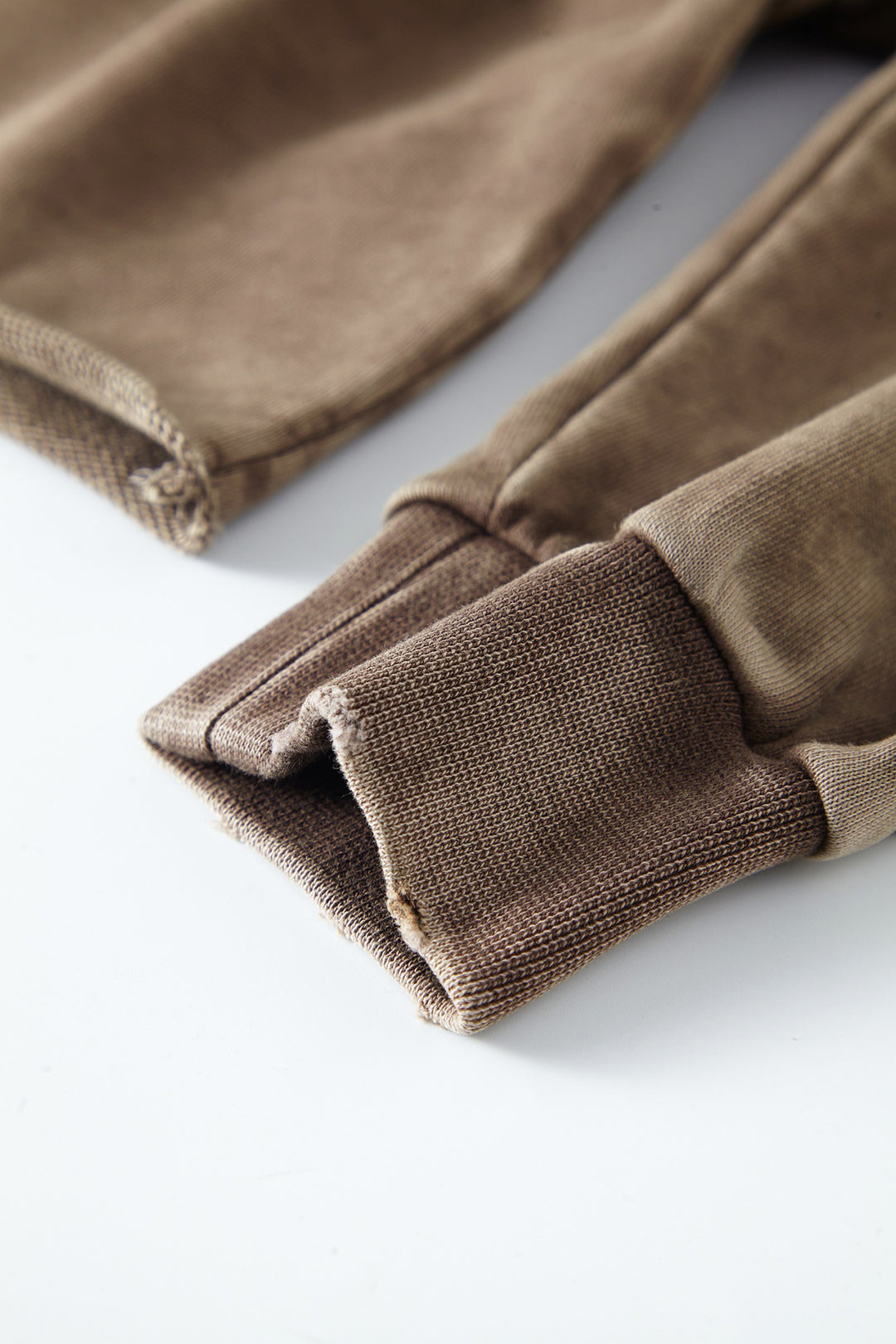 Y2K Aesthetic Round Neck Long Sleeve Crop Sweatshirt for Comfy and Cute Outfits Y2K Aesthetic Round Neck Long Sleeve Crop Sweatshirt for Comfy and Cute Outfits