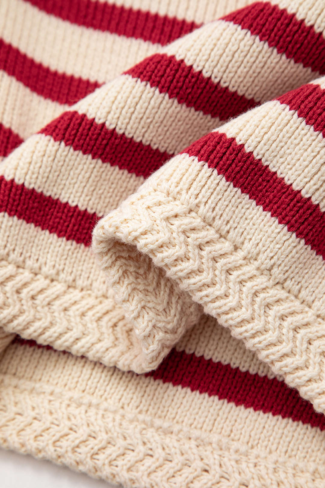 Y2K Aesthetic Stripe V-Neck Button-Up Knit Cardigan for Cozy Vintage Style Y2K Aesthetic Stripe V-Neck Button-Up Knit Cardigan for Cozy Vintage Style