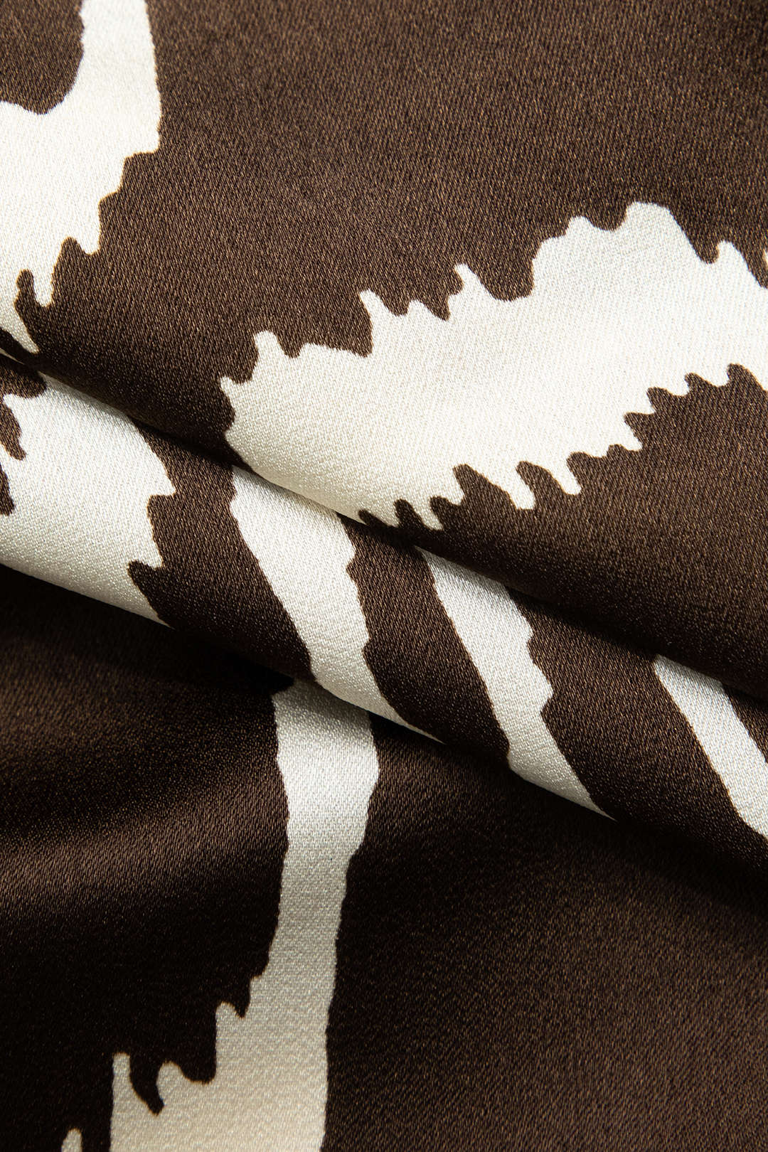 Y2K Fashion Printed V-Neck Back Cut Out Crop Blouse for Trendy Aesthetic Outfits Y2K Fashion Printed V-Neck Back Cut Out Crop Blouse for Trendy Aesthetic Outfits