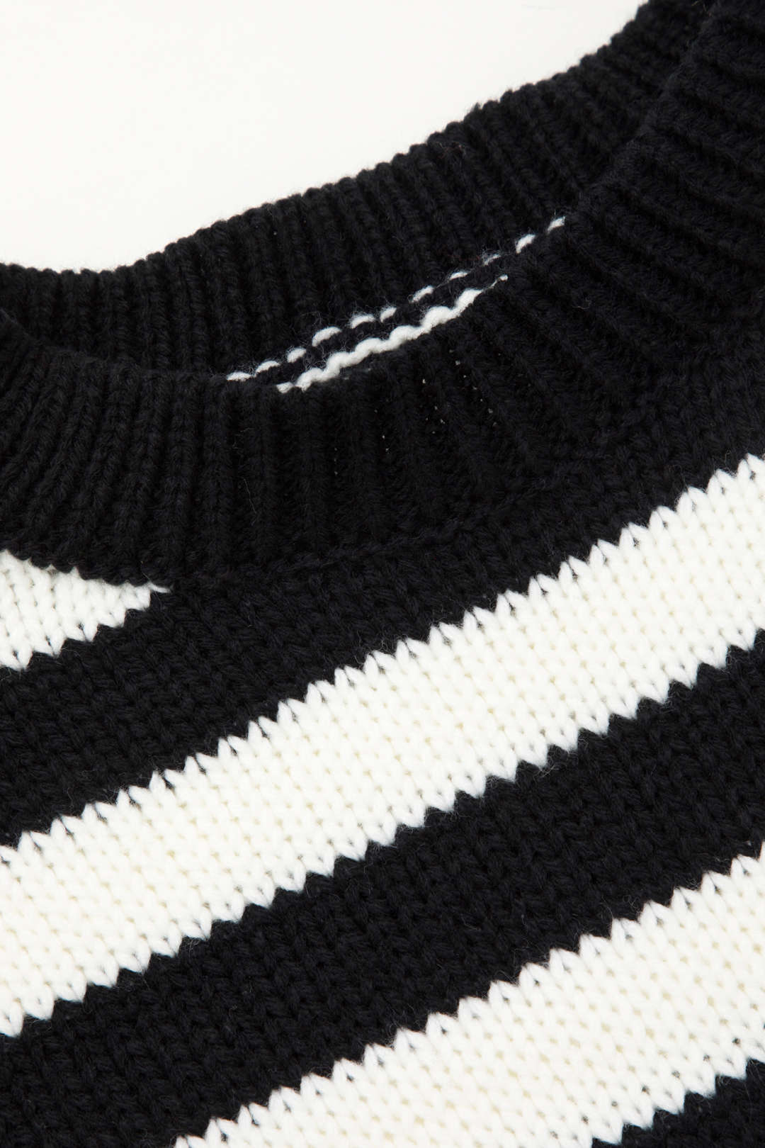 Y2K Stripe Knit Long Sleeve Crop Top - Cute Aesthetic Top for Trendy Outfits Y2K Stripe Knit Long Sleeve Crop Top - Cute Aesthetic Top for Trendy Outfits