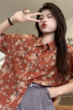 2023 Summer Vintage Floral Short Sleeve Shirt for Women - Loose Versatile Hawaiian Beach Top, Hong Kong Style